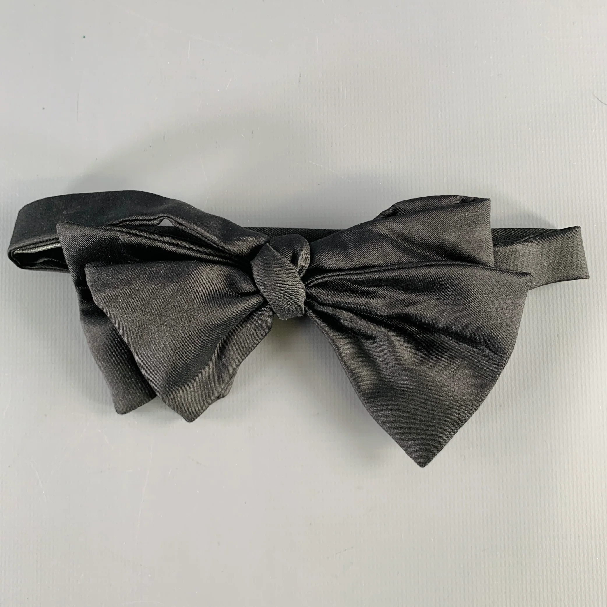 GUCCI Black Bow Tie