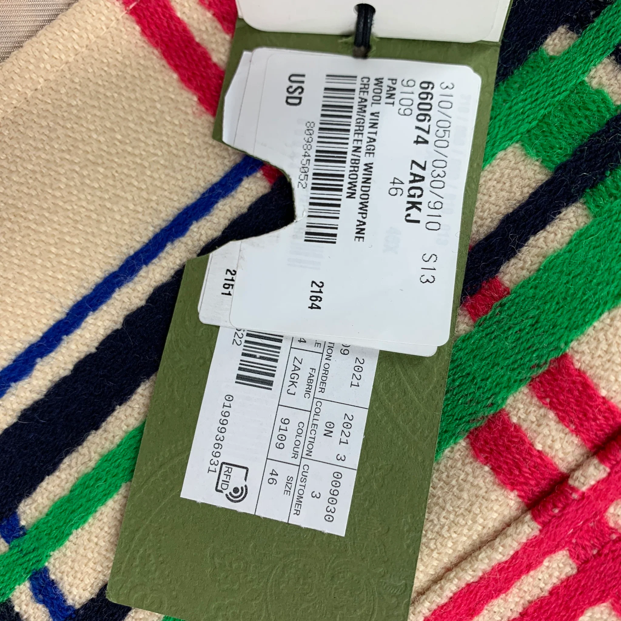 GUCCI FW 21 Size 36 Cream Multi Color Plaid Wool Cotton Notch Lapel Suit - Image 10