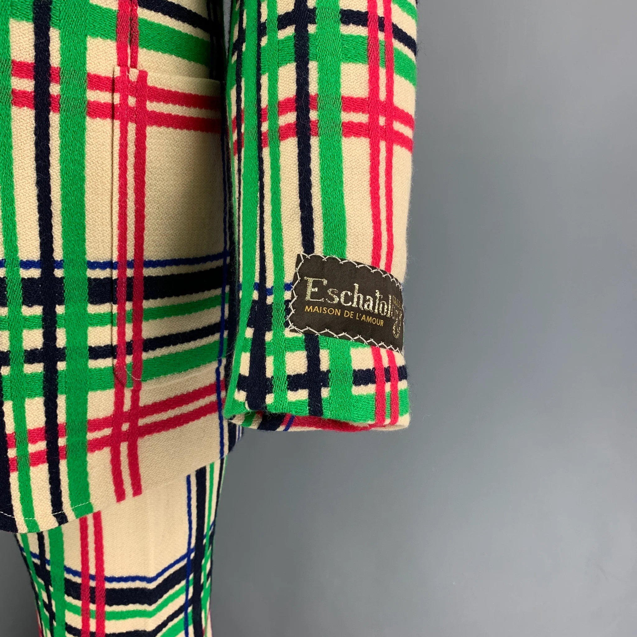 GUCCI FW 21 Size 36 Cream Multi Color Plaid Wool Cotton Notch Lapel Suit - Image 3