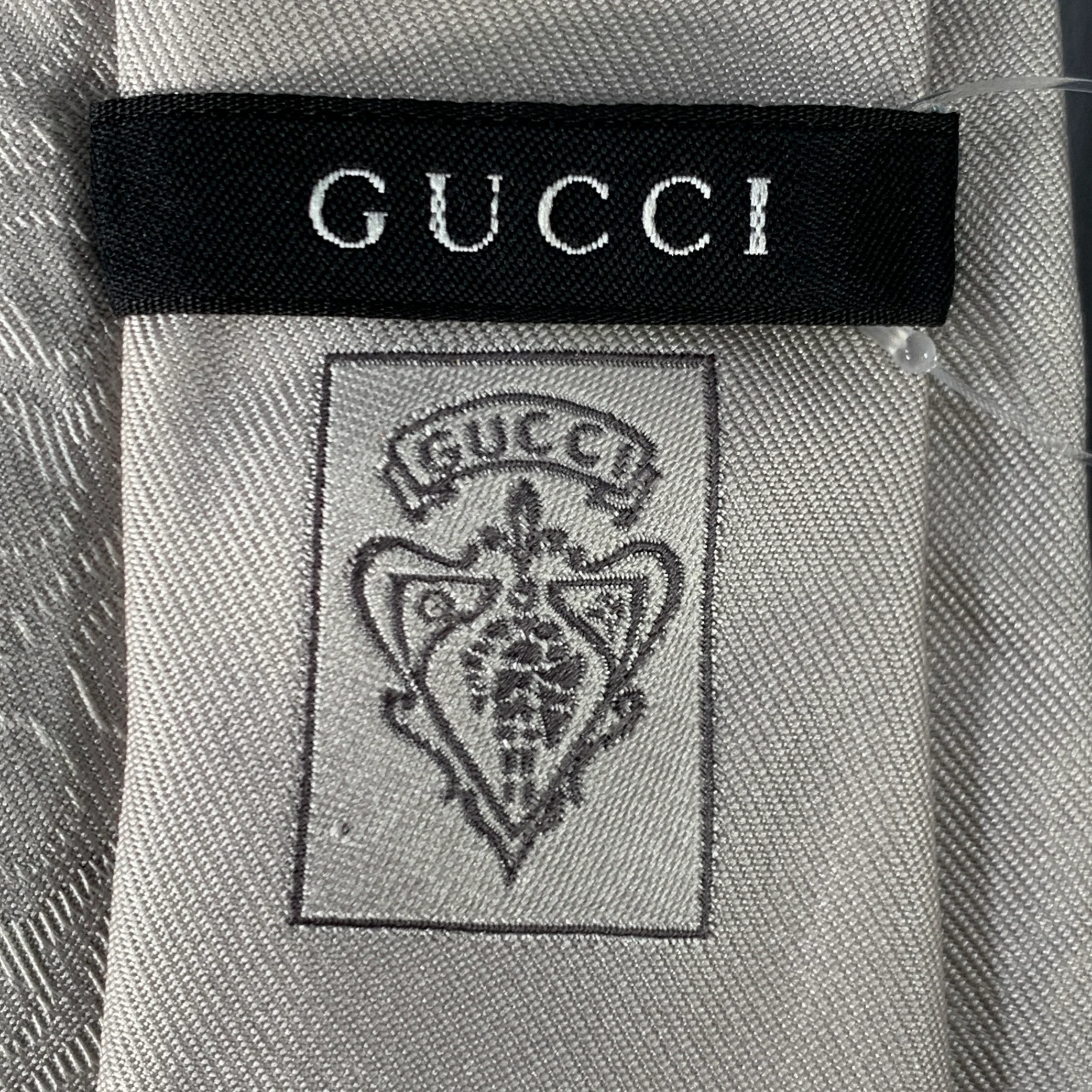 GUCCI Grey Silver Horsebit Stripe Silk Skinny Tie - Image 4