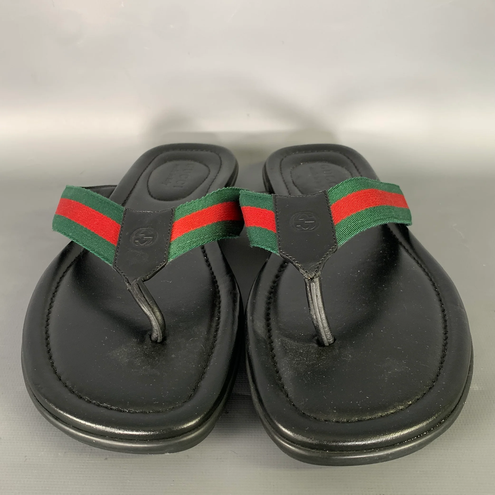 GUCCI Size 10.5 Black Green & Red Stripe Leather Thong Sandals - Image 4