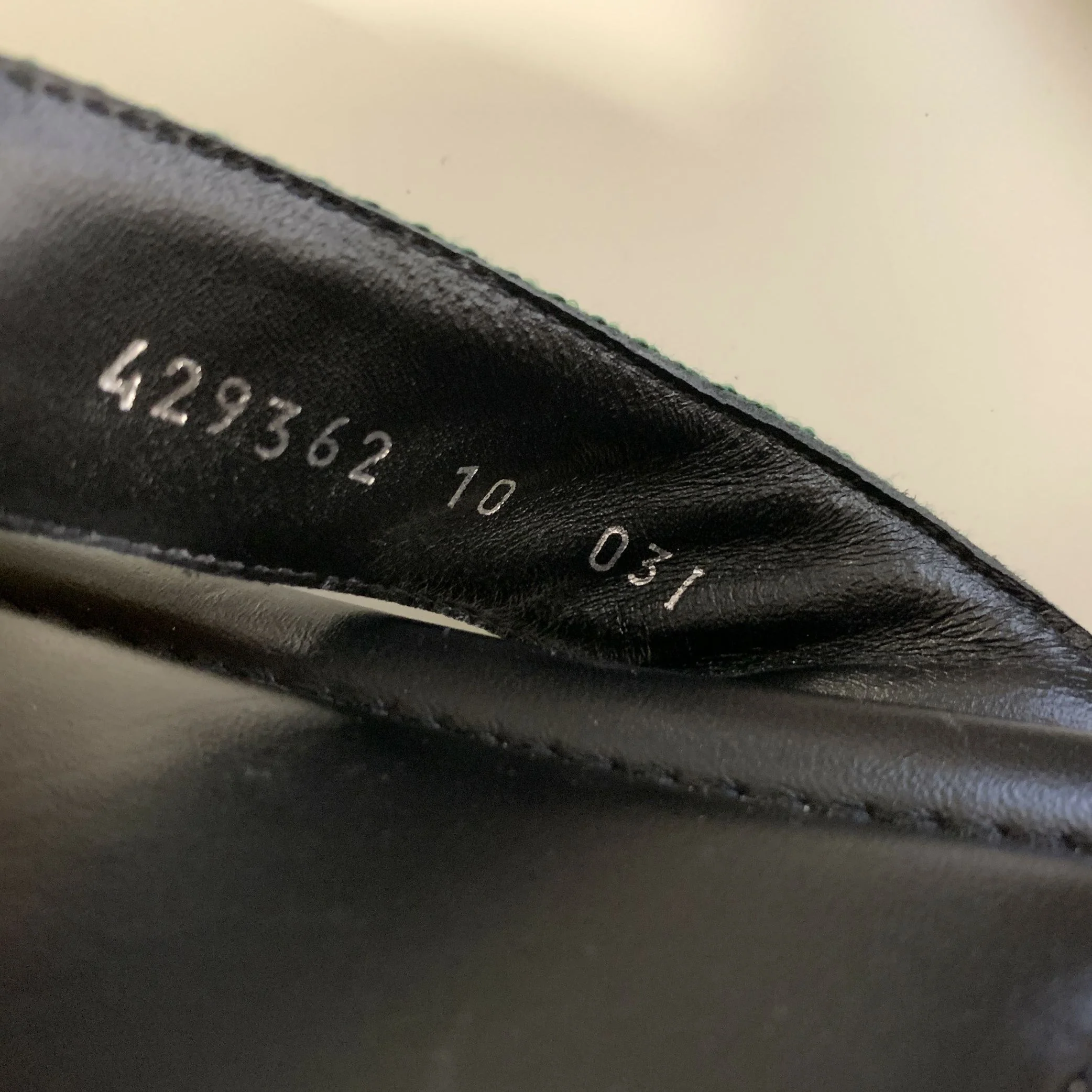 GUCCI Size 10.5 Black Green & Red Stripe Leather Thong Sandals - Image 9