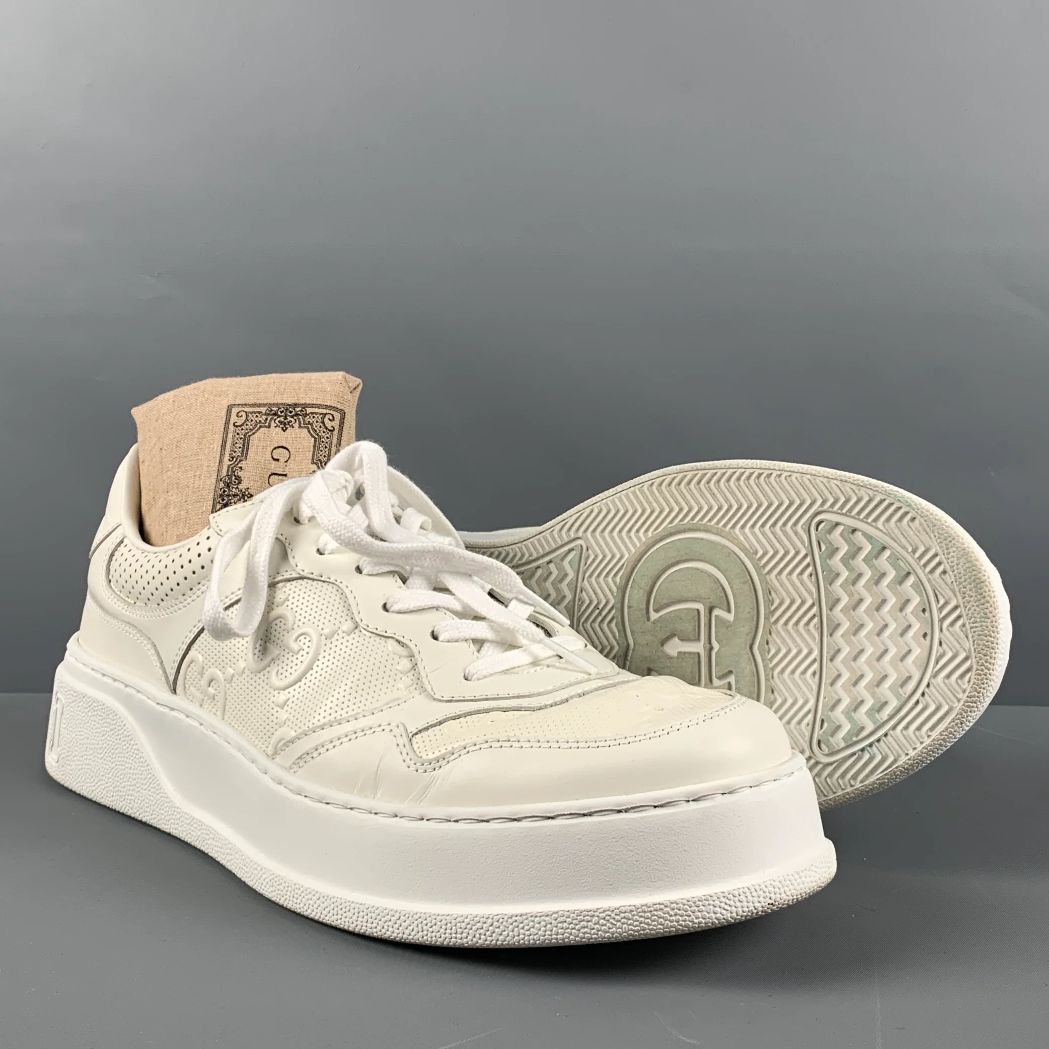 GUCCI Size 11.5 White Monogram Leather Lace Up Sneakers - Image 5