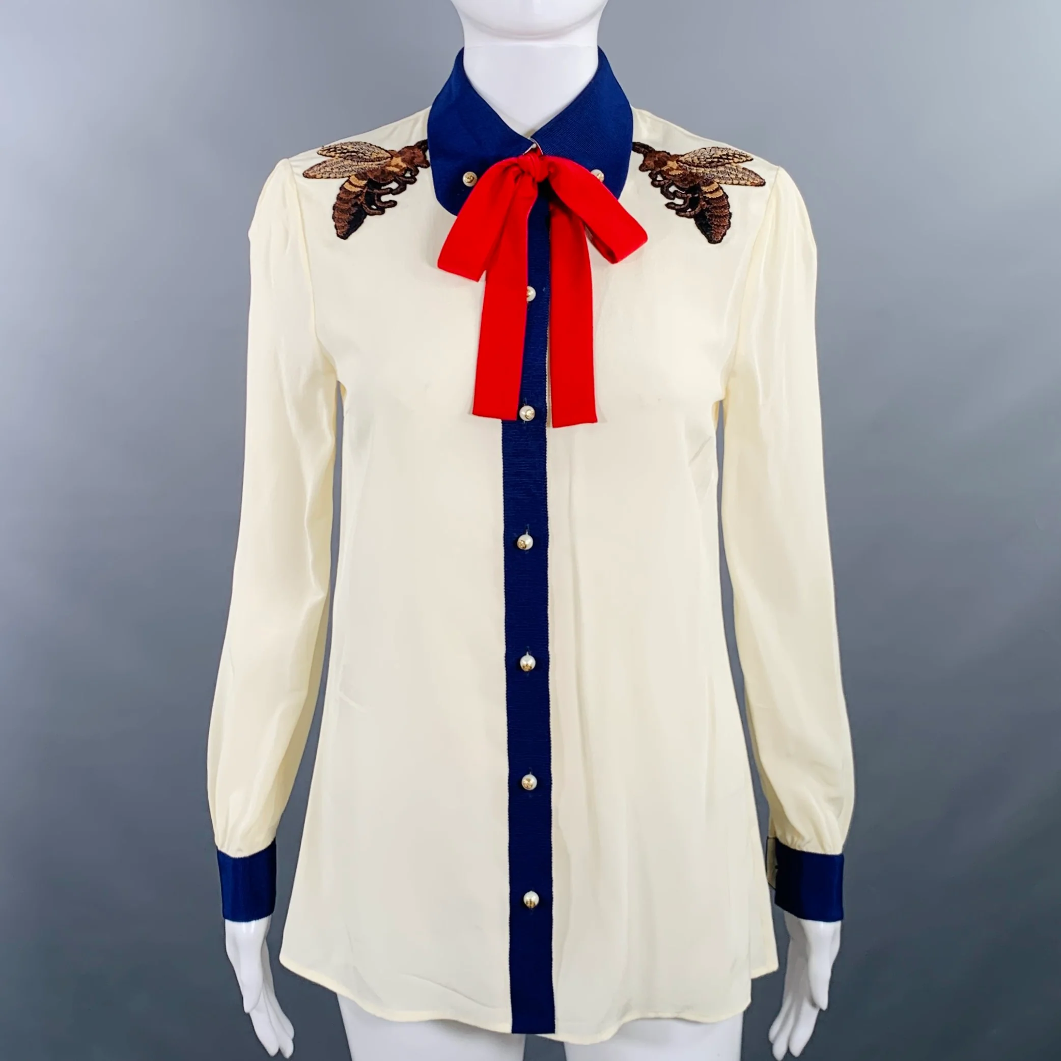GUCCI Size 2 Cream Red Blue Silk Embellishment Pussybow Honeybees Blouse