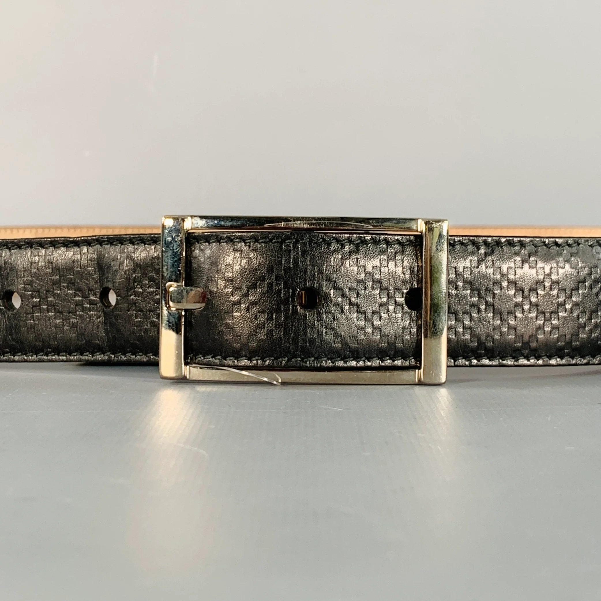 GUCCI Size 38 Black Silver Embossed Geometric Leather Belt - Image 2