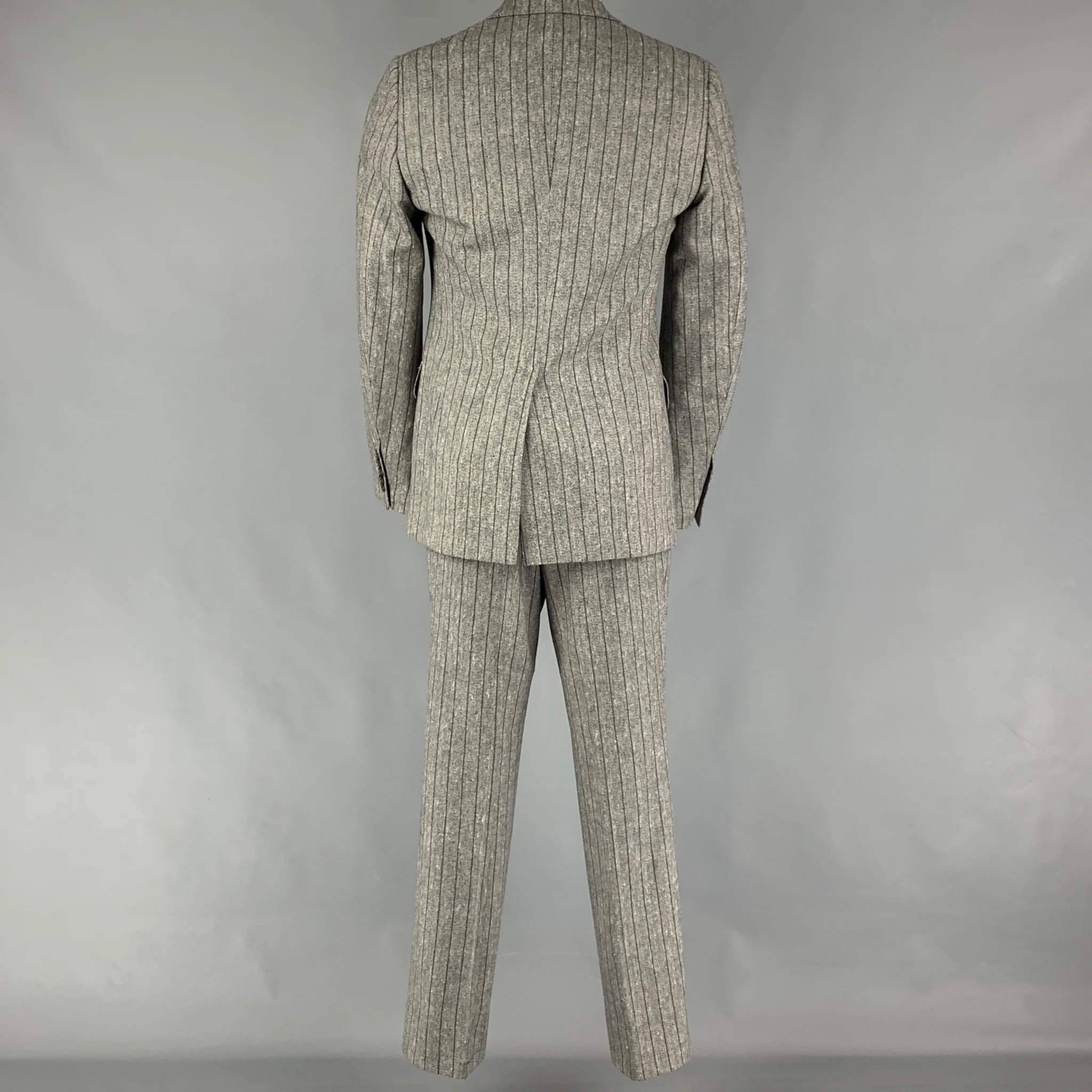 GUCCI Size 38 Grey Stripe Wool Blend Notch Lapel Suit - Image 3
