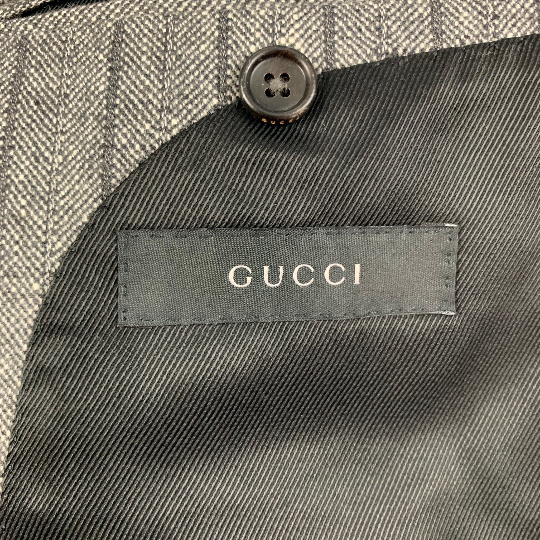 GUCCI Size 38 Grey Stripe Wool Blend Notch Lapel Suit - Image 8