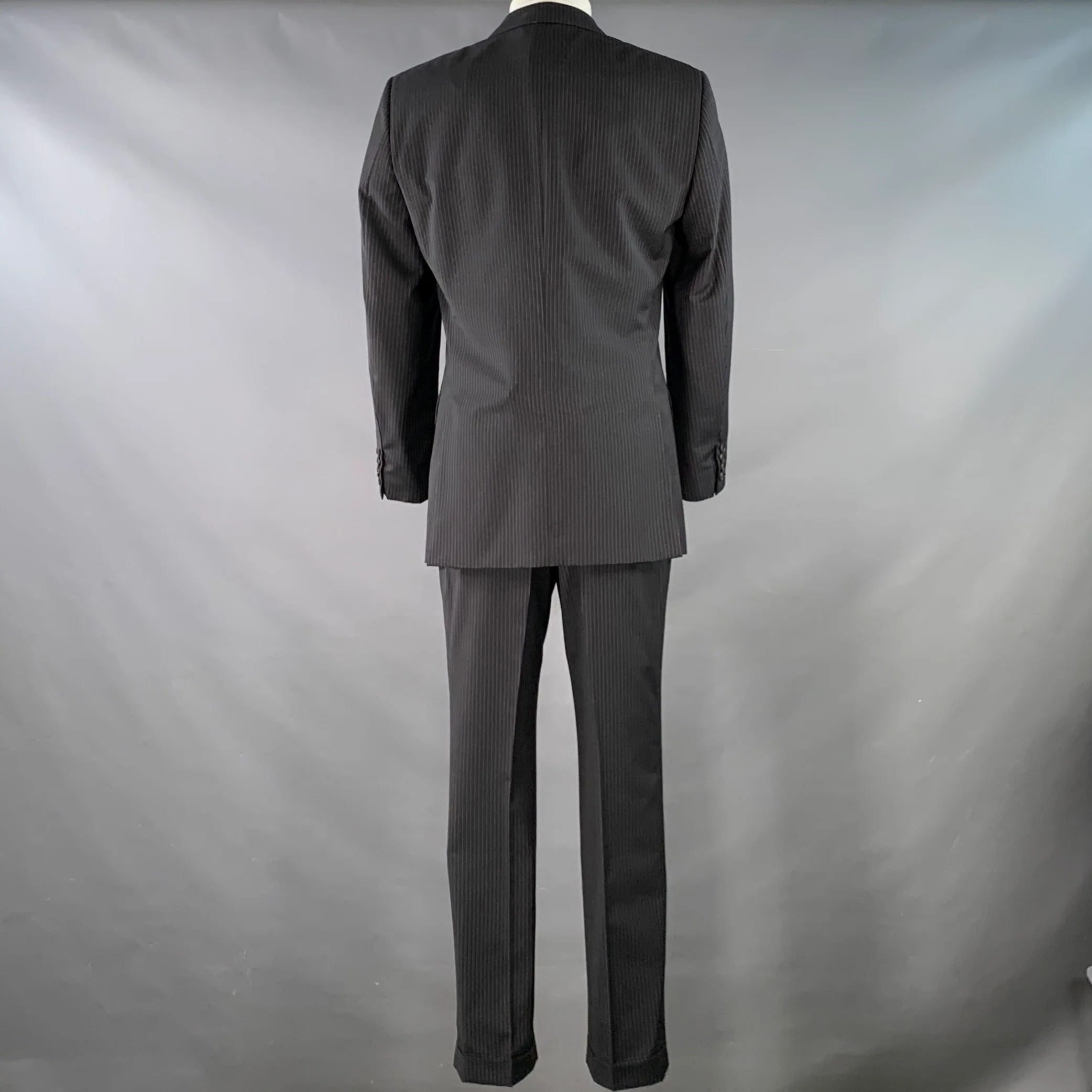 GUCCI Size 40 Black Grey Pinstripe Wool Mohair Single Breasted Suit - Image 3
