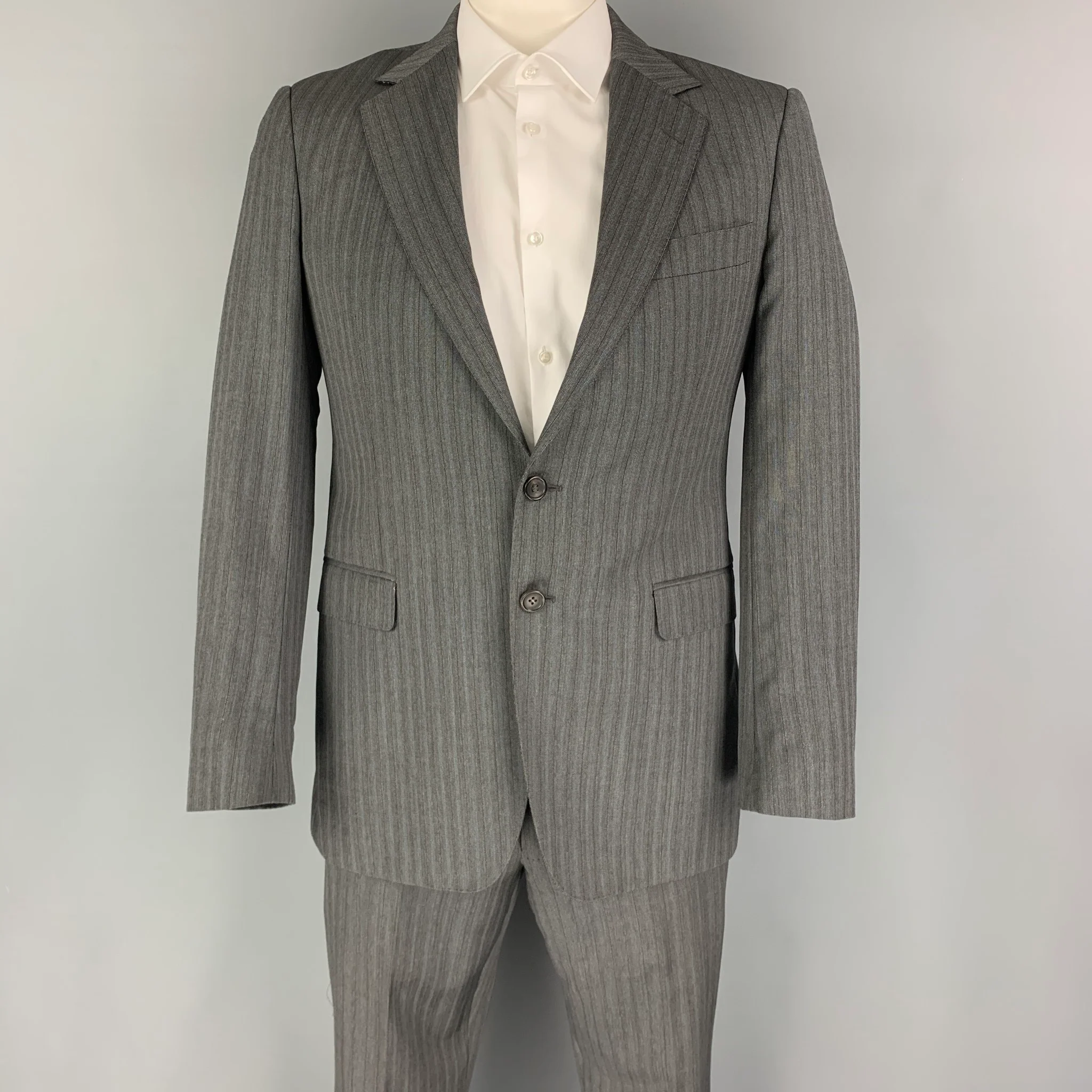 GUCCI Size 40 Grey Blue Stripe Wool Notch Lapel Suit