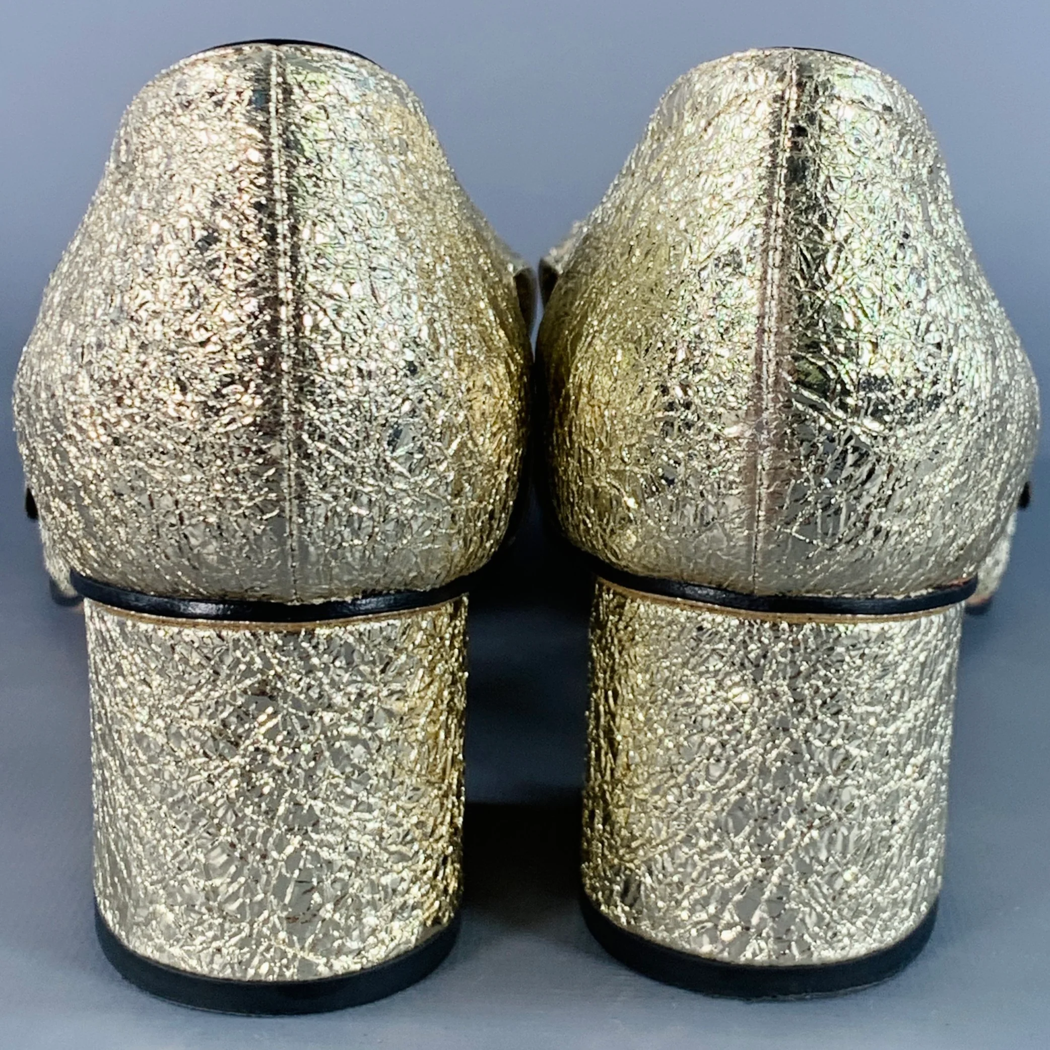 GUCCI Size 7.5 Metallic Gold Leather Textured Eyelash Fringed Pumps - Image 3