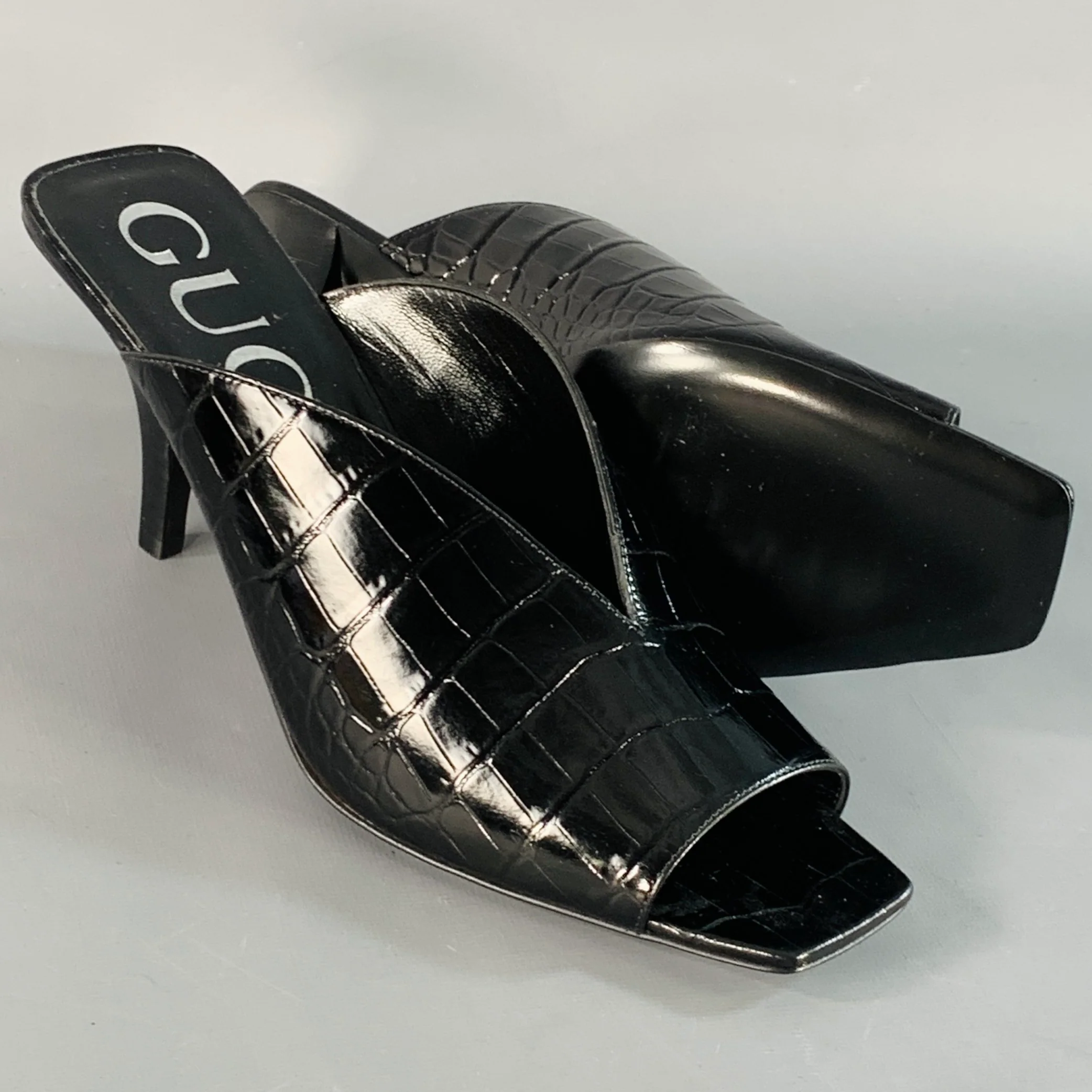 GUCCI Size 9.5 Black Croc Embossed Leather Mules Pumps - Image 5