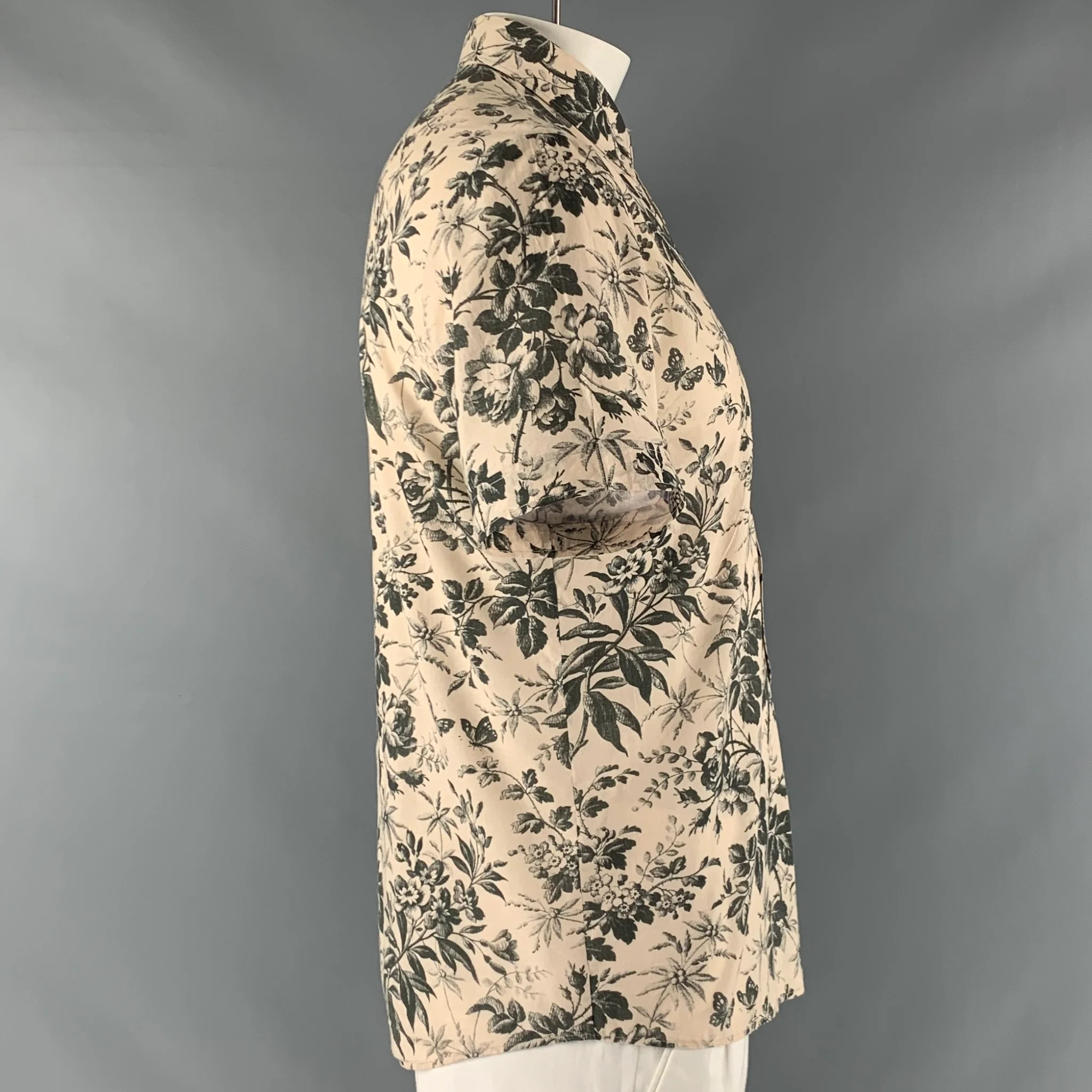 GUCCI Size L Cream Black Floral Short Sleeve Shirt - Image 3