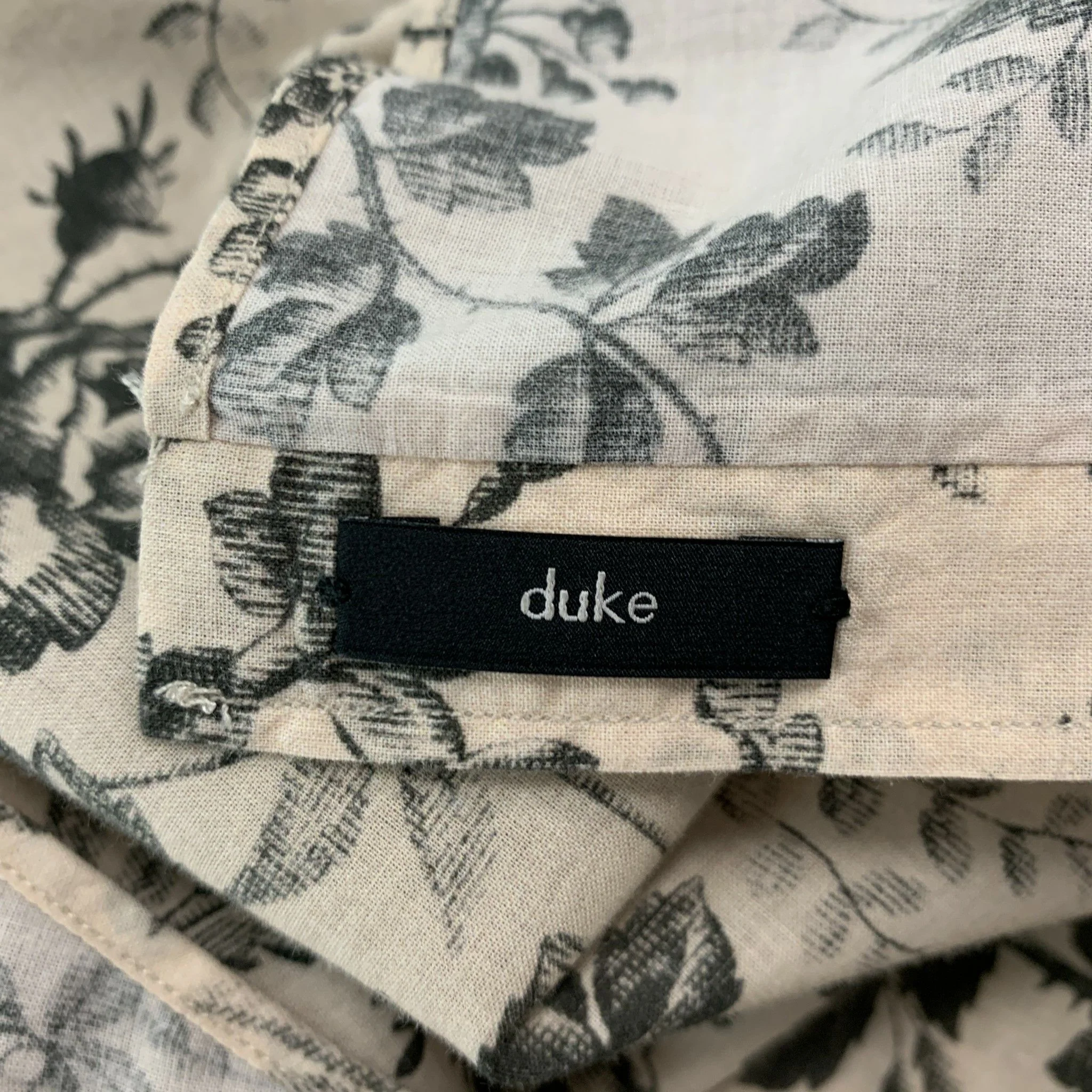 GUCCI Size L Cream Black Floral Short Sleeve Shirt - Image 7