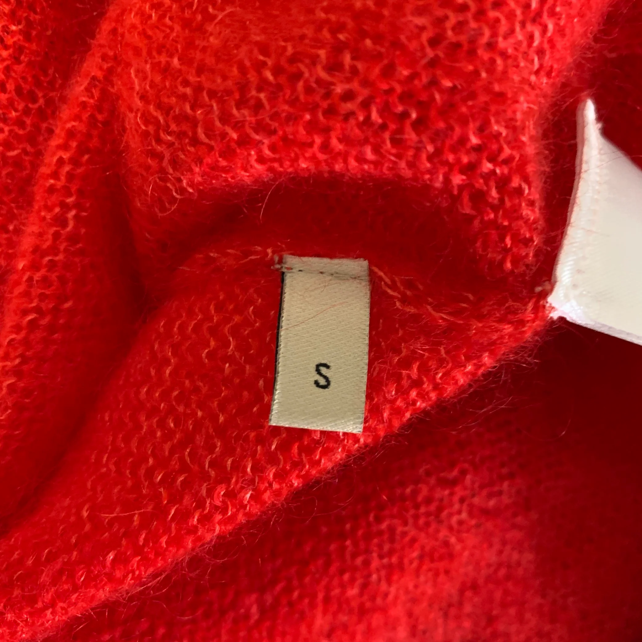 GUCCI Size S Red Mohair Silk Feather Sleeve Pullover - Image 9