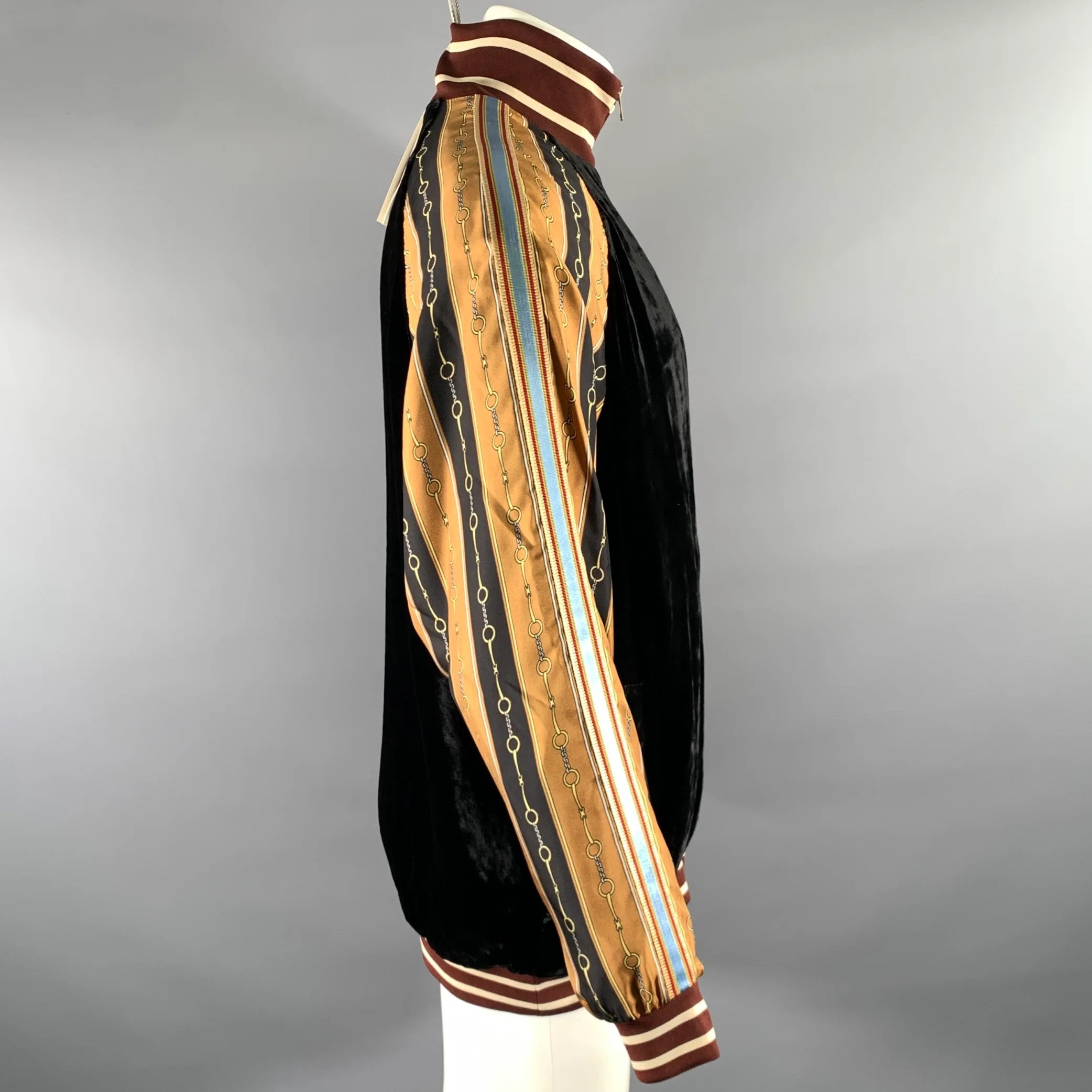 GUCCI Size XL Black Gold Burgundy Chain Print Viscose Silk Track Jacket - Image 3