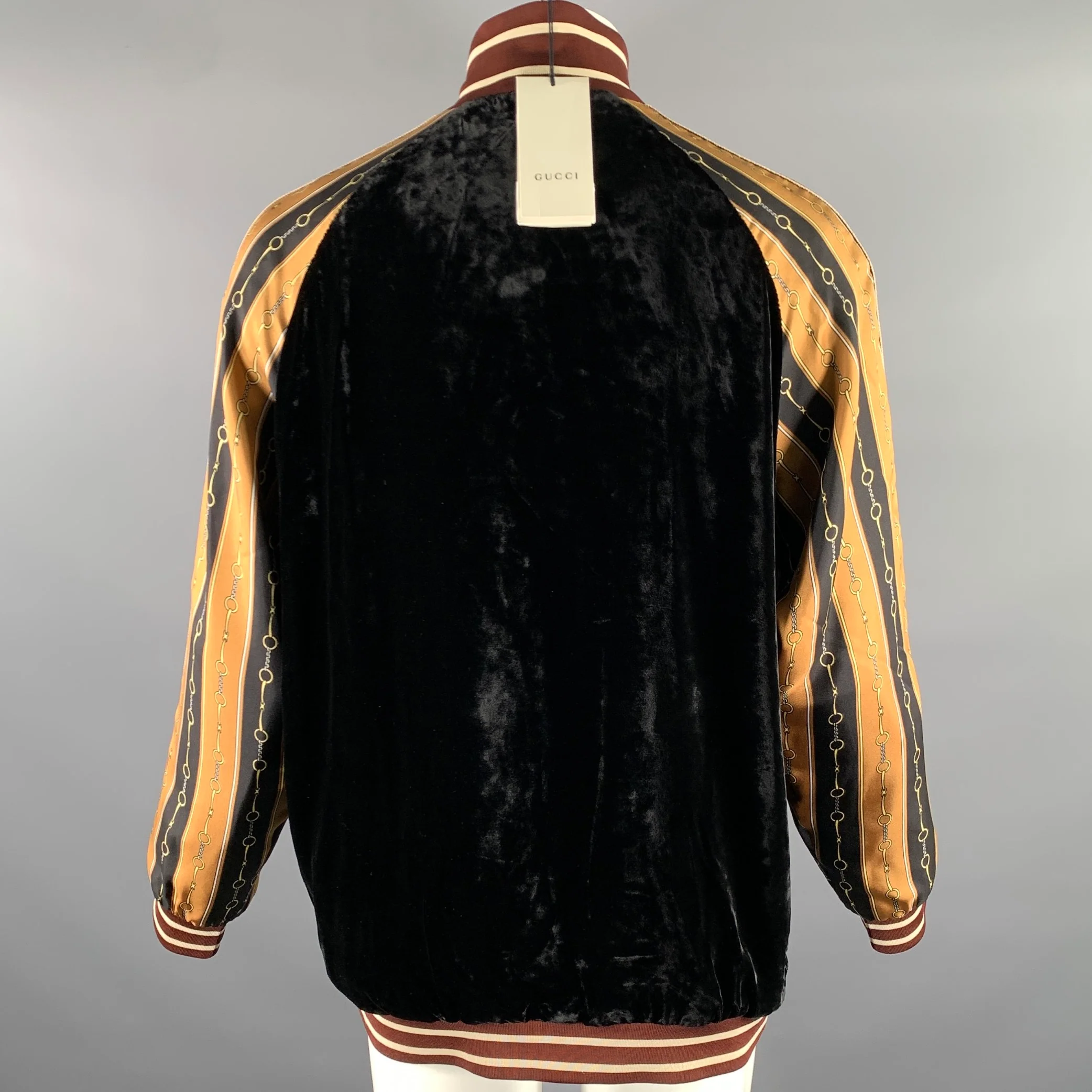 GUCCI Size XL Black Gold Burgundy Chain Print Viscose Silk Track Jacket - Image 4