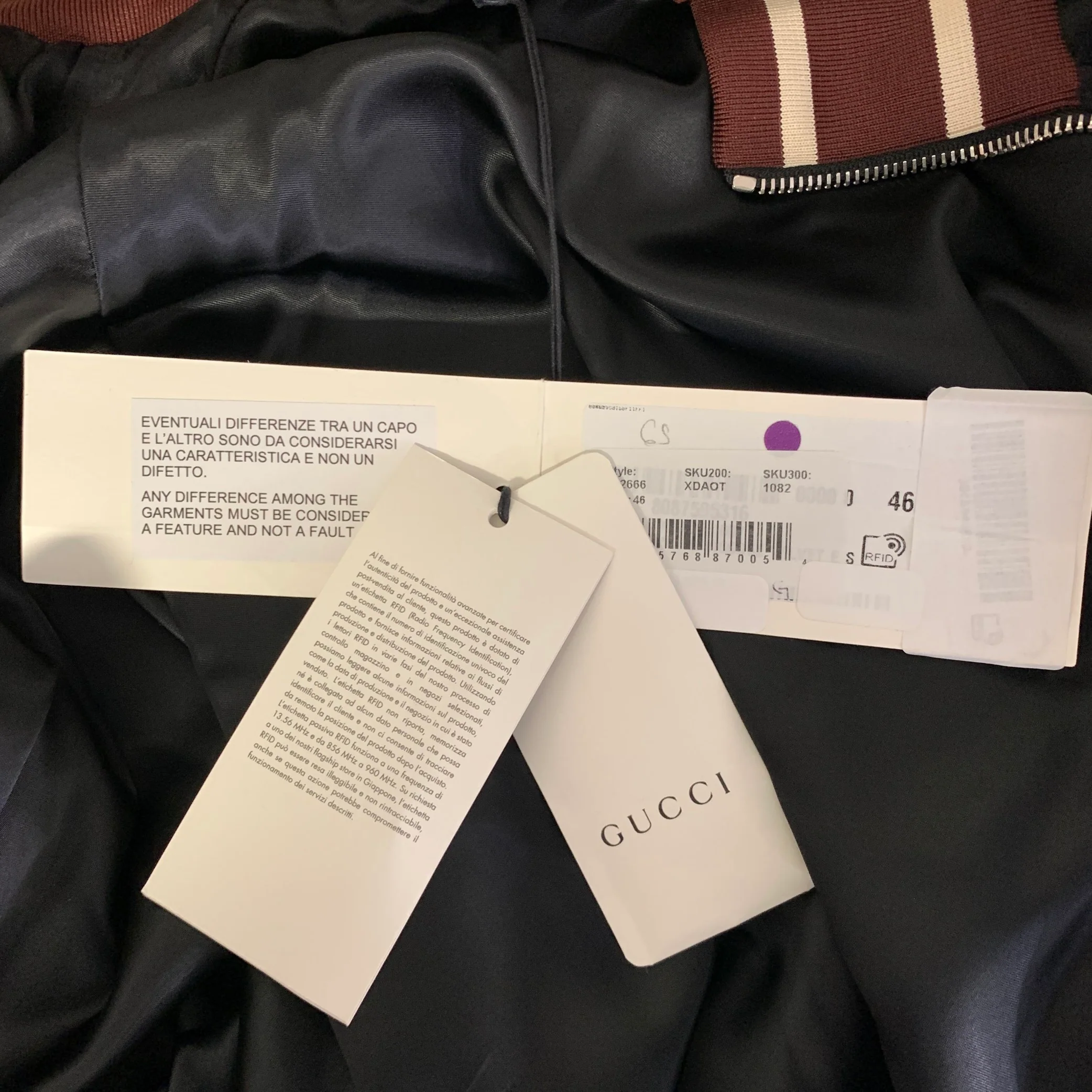 GUCCI Size XL Black Gold Burgundy Chain Print Viscose Silk Track Jacket - Image 5
