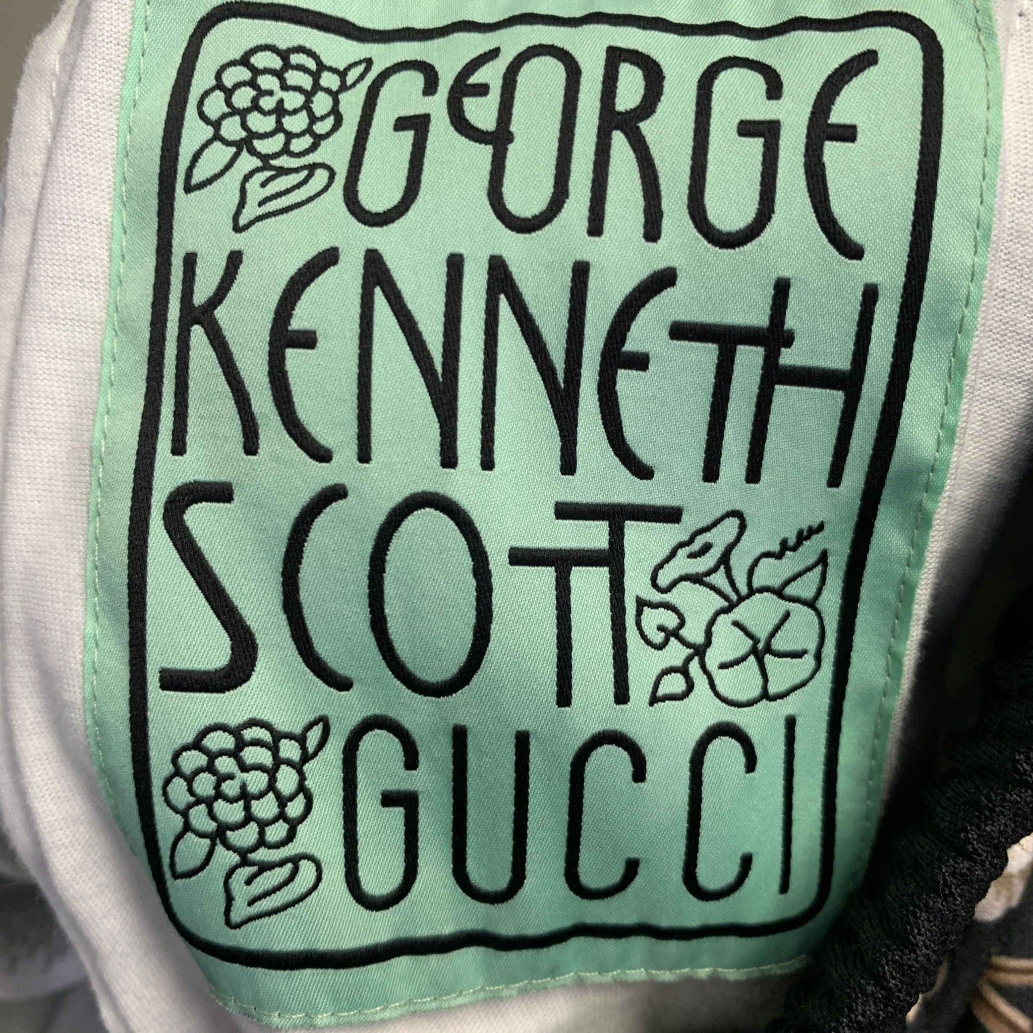 GUCCI x GEORGE KENNETH SCOTT Size S Black Beige Monogram Joggers Casual Pants - Image 7