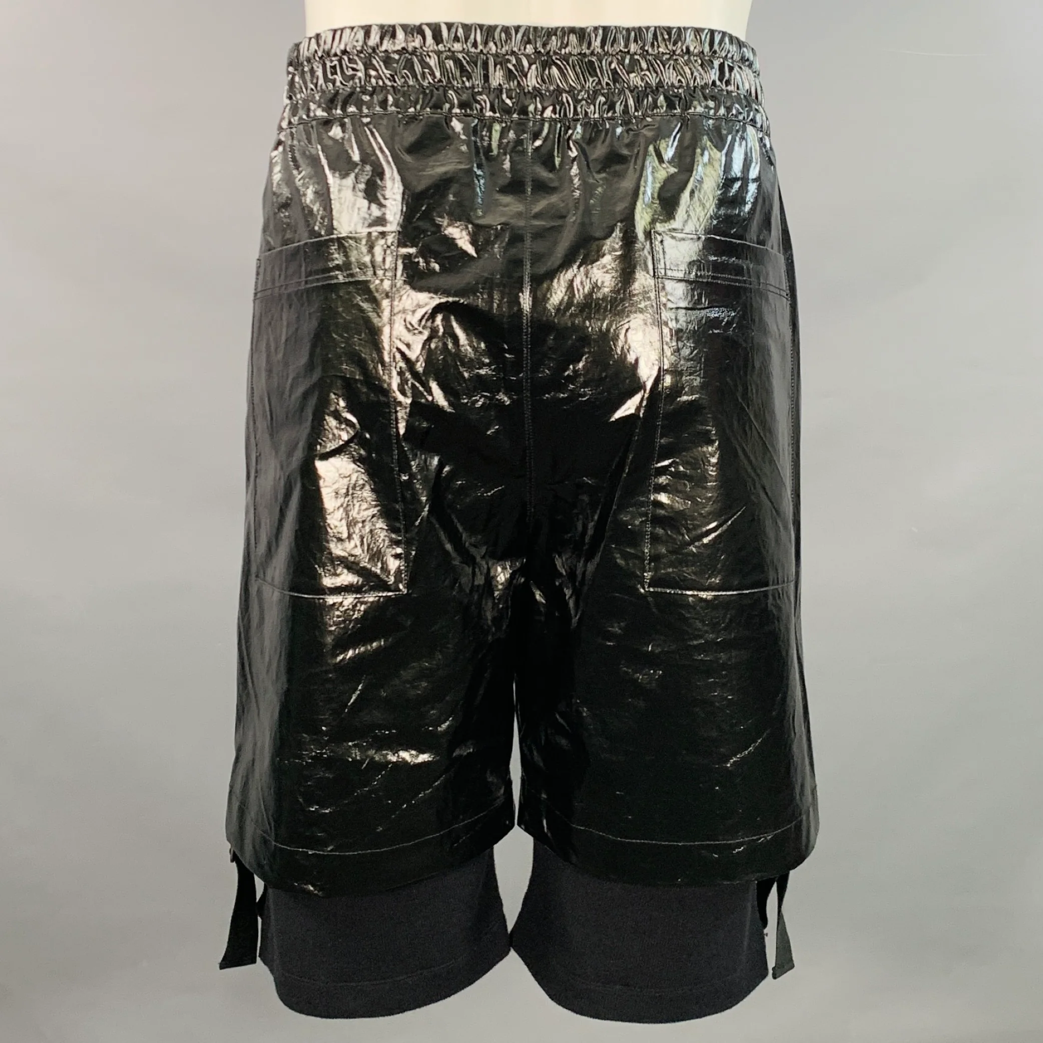 HELMUT LANG Size M Black Anthracite Coated Cotton Double Layer Shorts - Image 4
