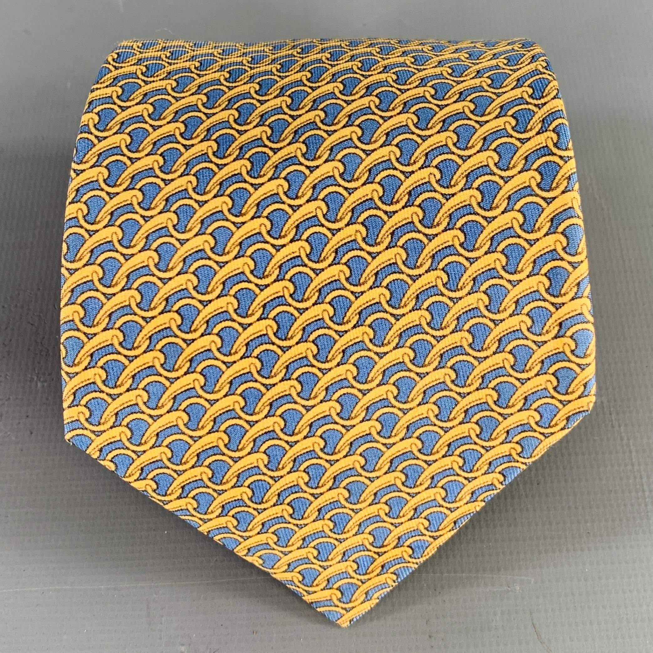 HERMES Blue Yellow Chain Link Silk Tie