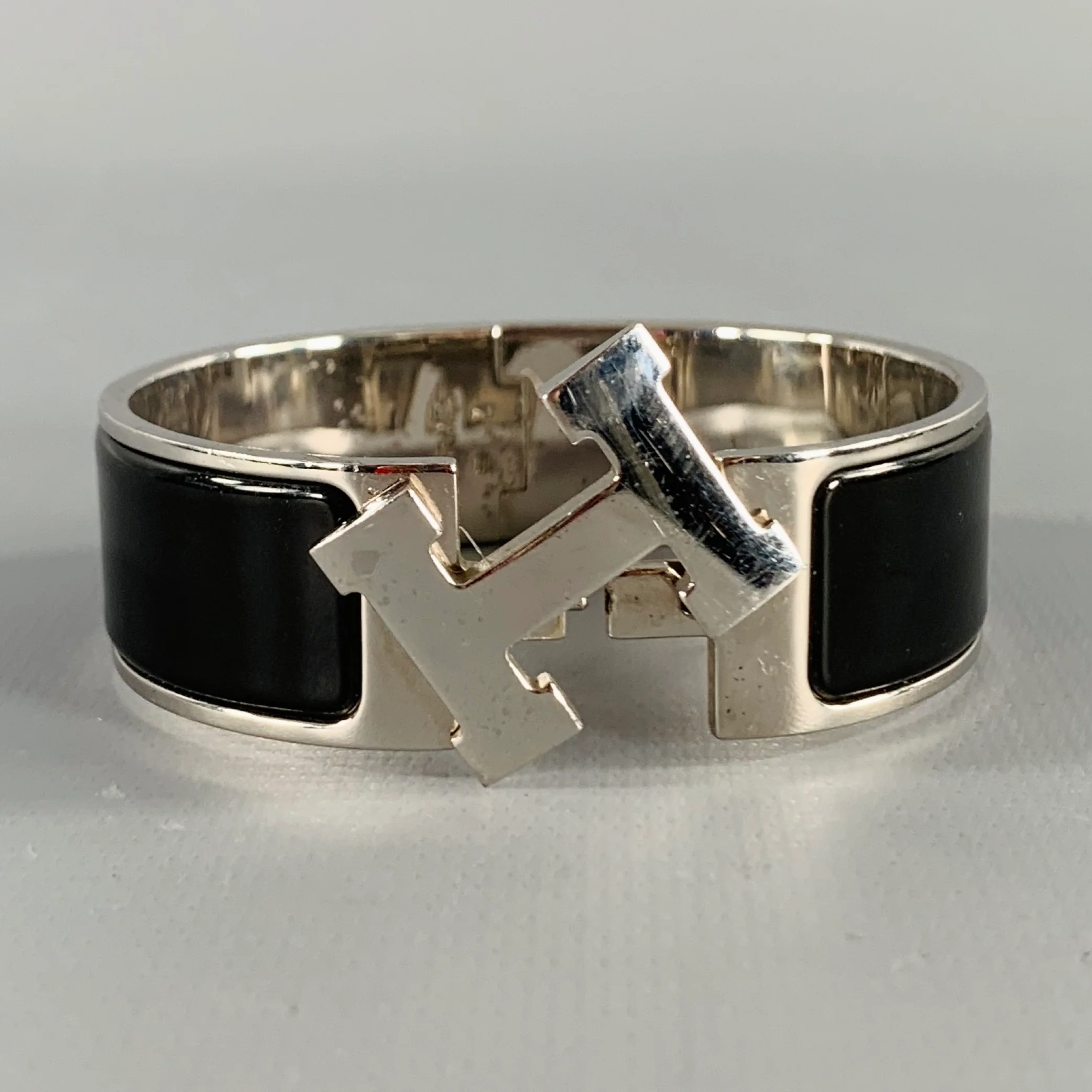 HERMES Clic Clac H Silver Black Monogram Enamel Metal Toggle Closure Bracelet - Image 2