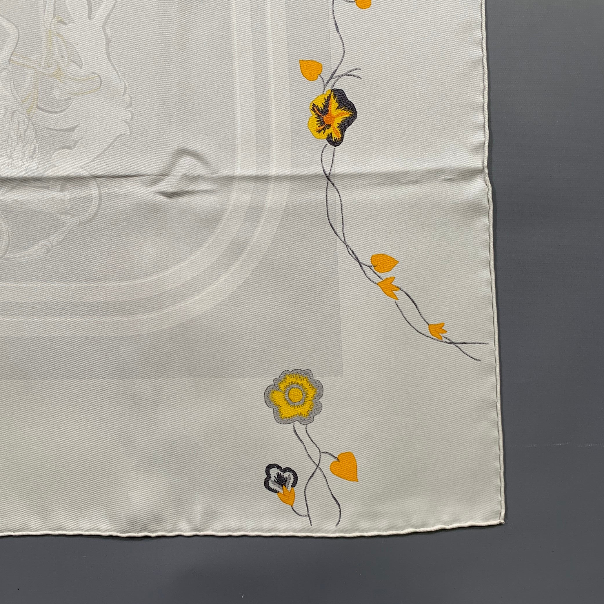 HERMES Ivory Yellow Orange Print Silk Scarves - Image 3