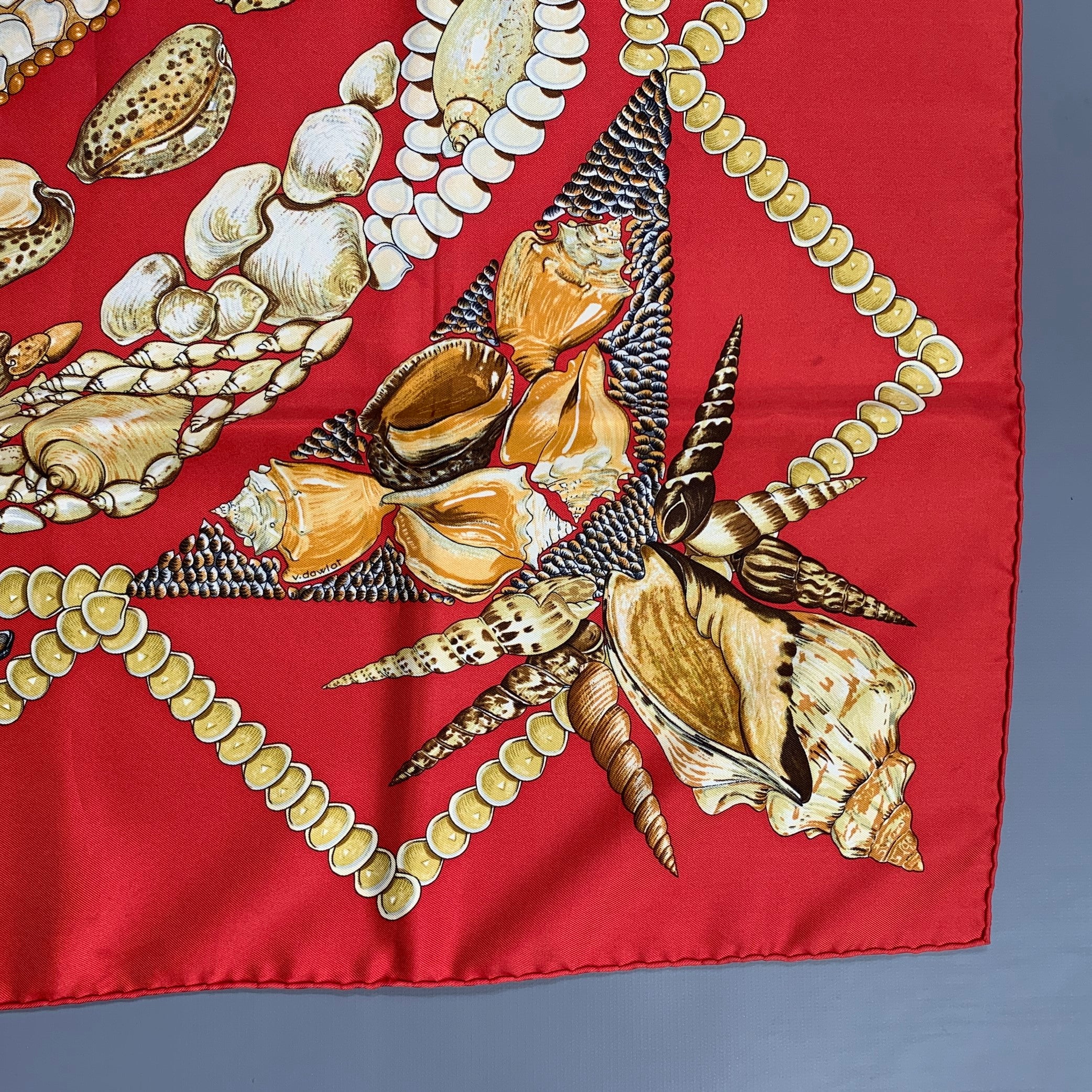HERMES Red Gold Print Silk Scarves - Image 3