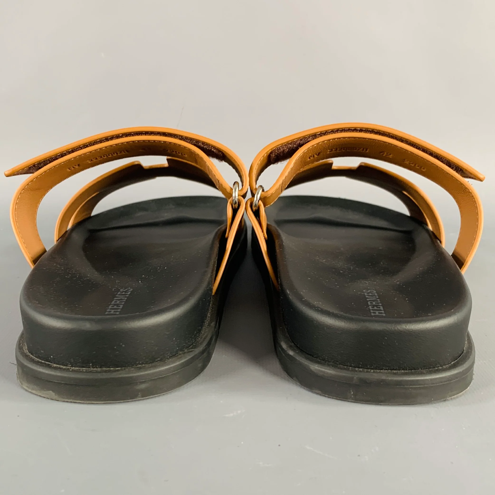 HERMES Size 8 Chypre Tan Black Leather Rubber Sole Sandals - Image 3