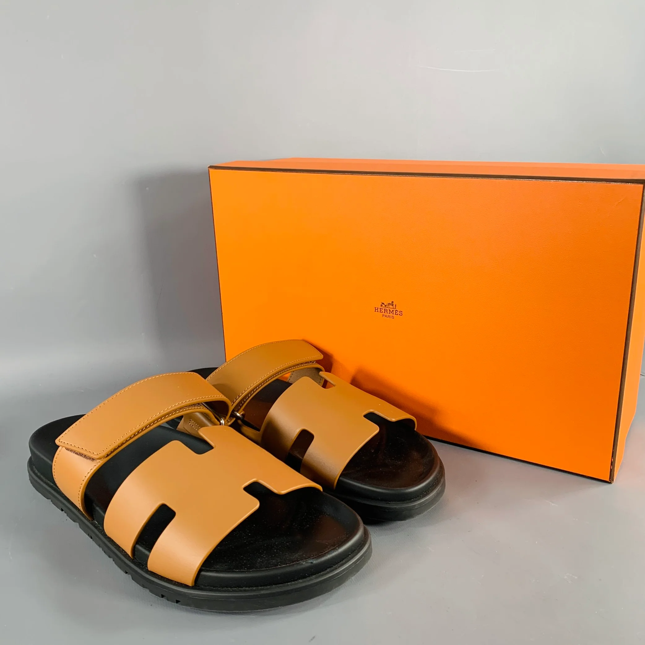HERMES Size 8 Chypre Tan Black Leather Rubber Sole Sandals - Image 9