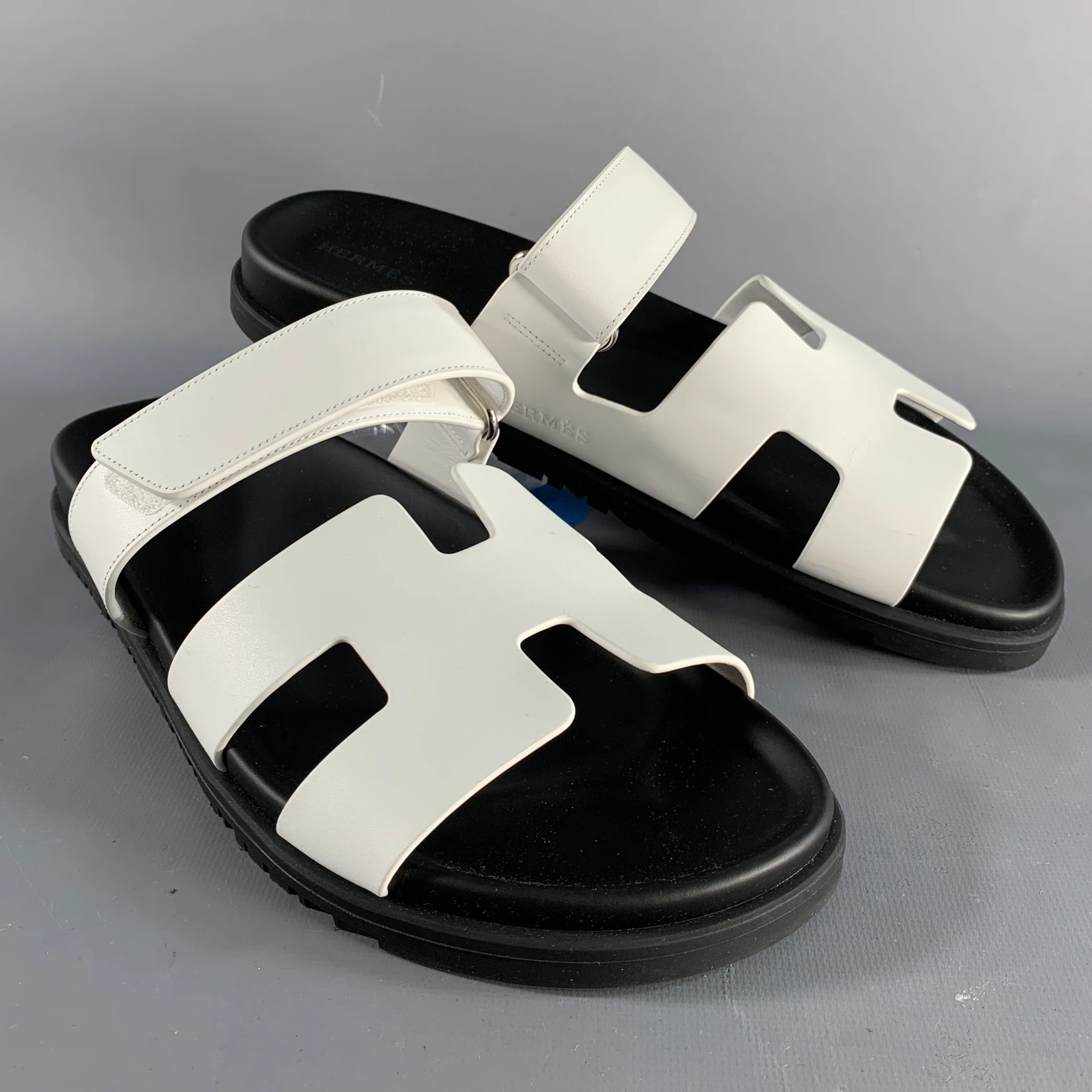 HERMES Size 9 White Black Leather Rubber Sole Sandals