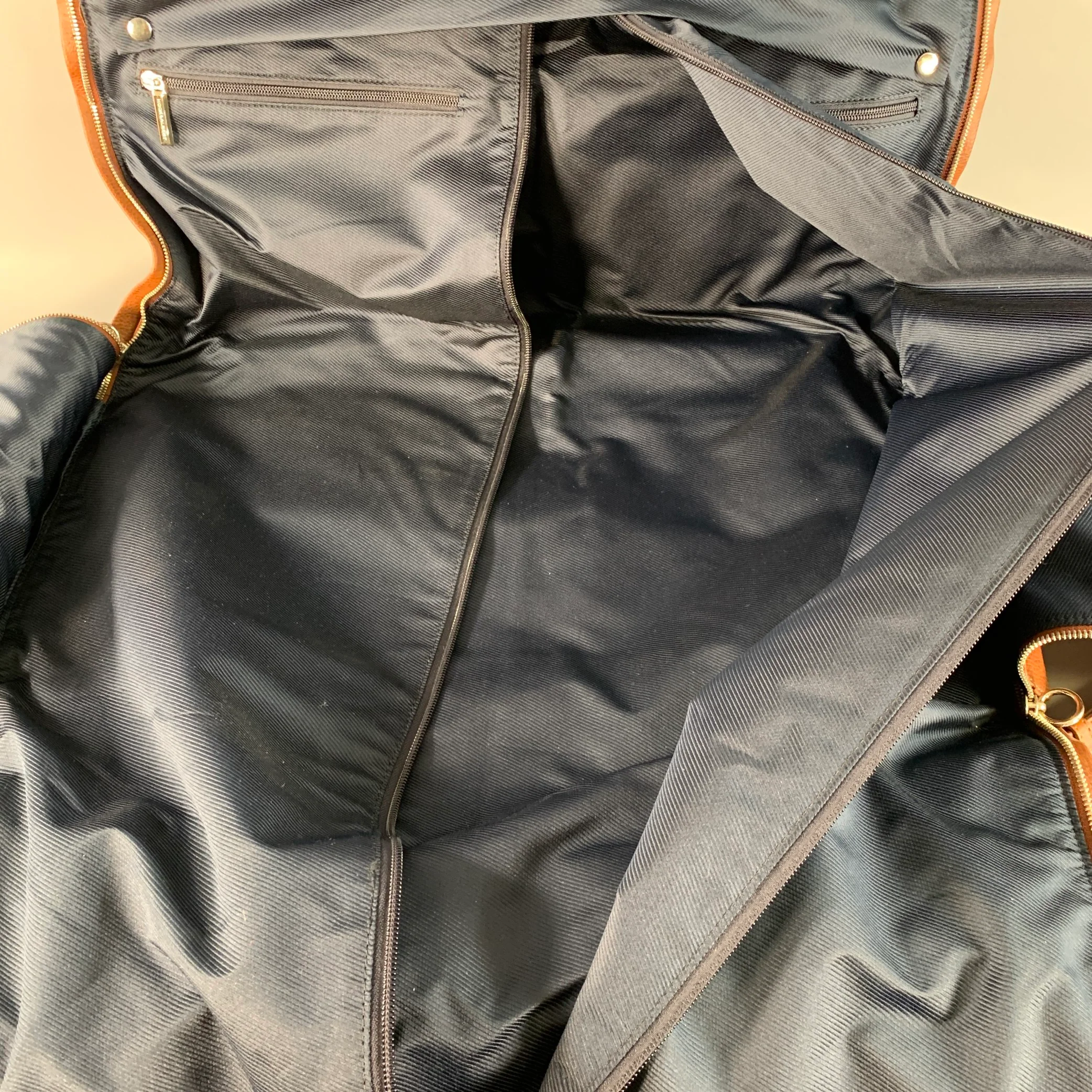 HOOK & ALBERT Brown Leather Convertible Weekender Garment Bag - Image 8