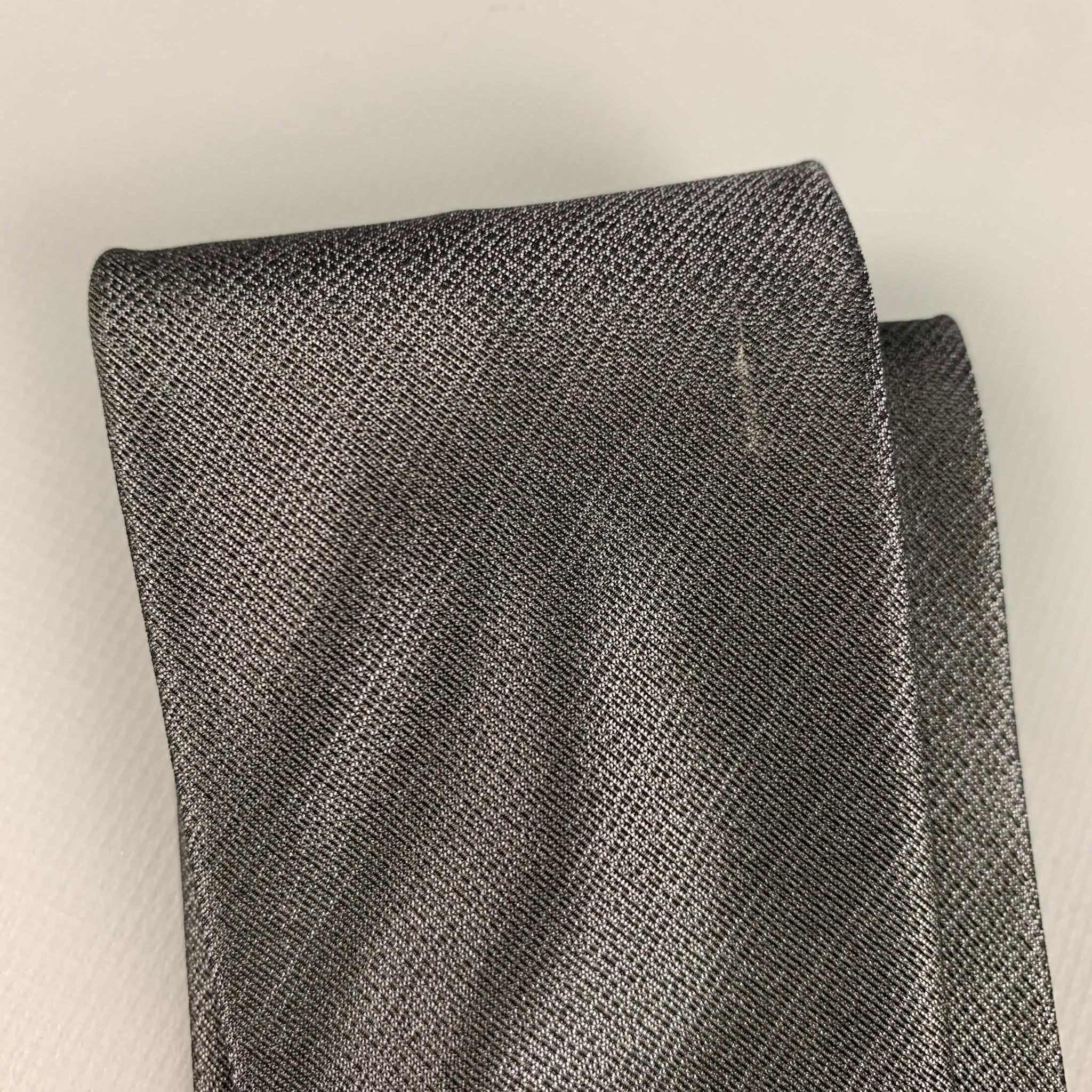 HUGO BOSS Grey Silk Tie - Image 6