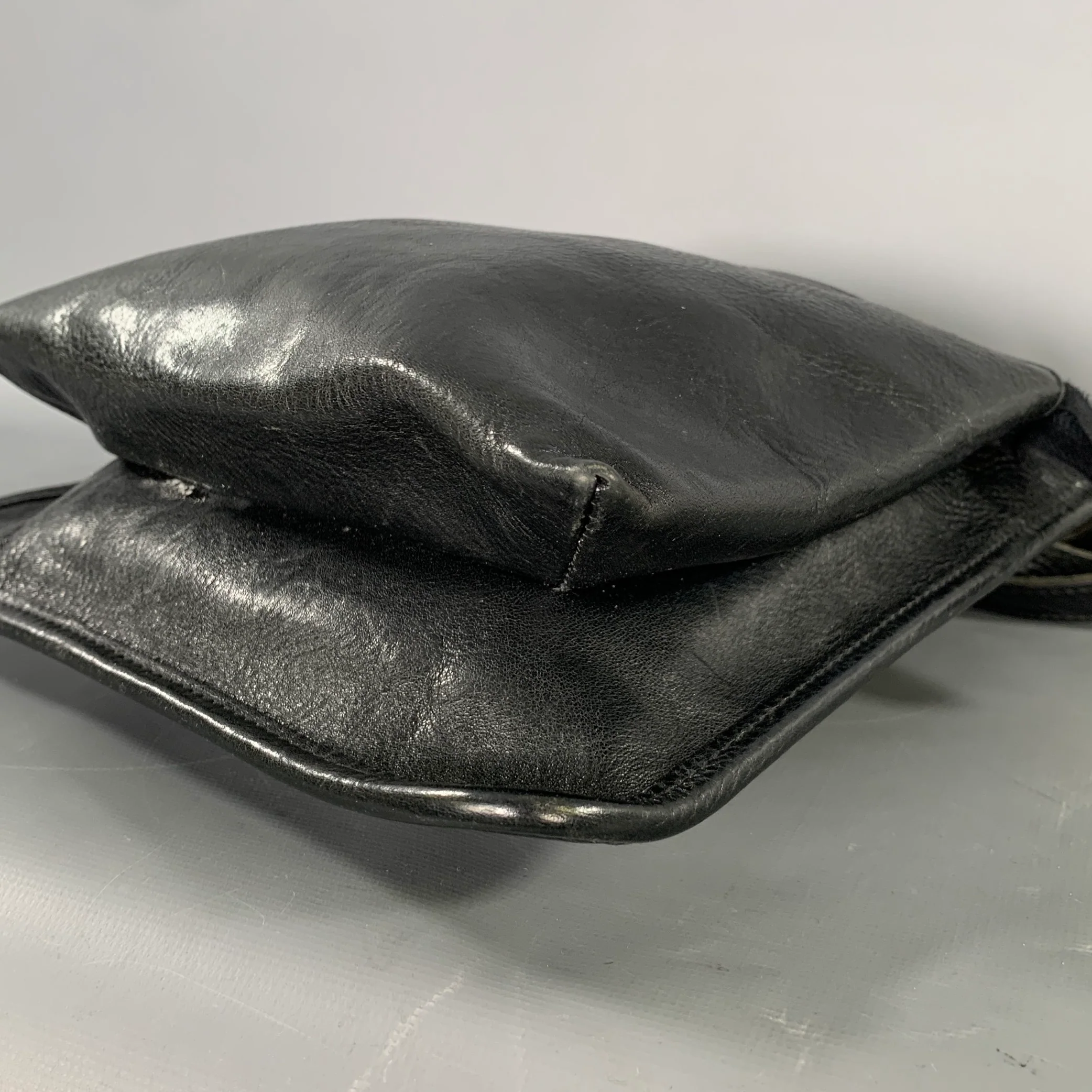 IL BISONTE Black Cowhide Leather Cross Body Handbag & Leather Goods - Image 6