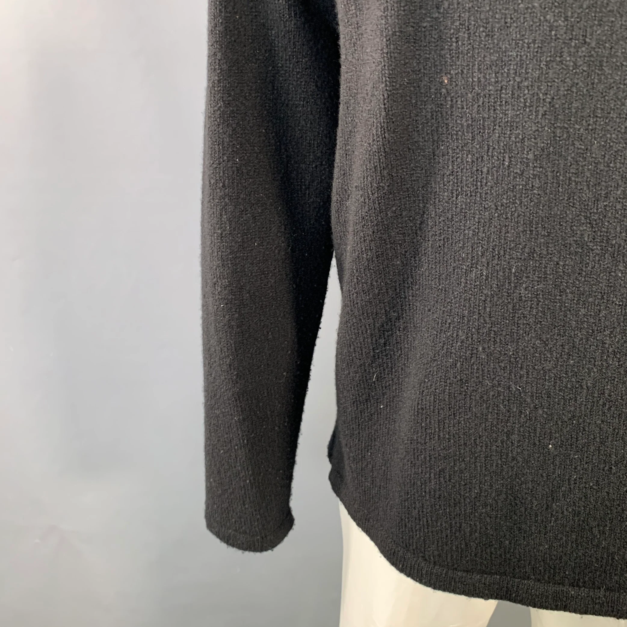 INIS MEAIN Size L Black Merino Wool Cashmere V-Neck Cardigan - Image 5