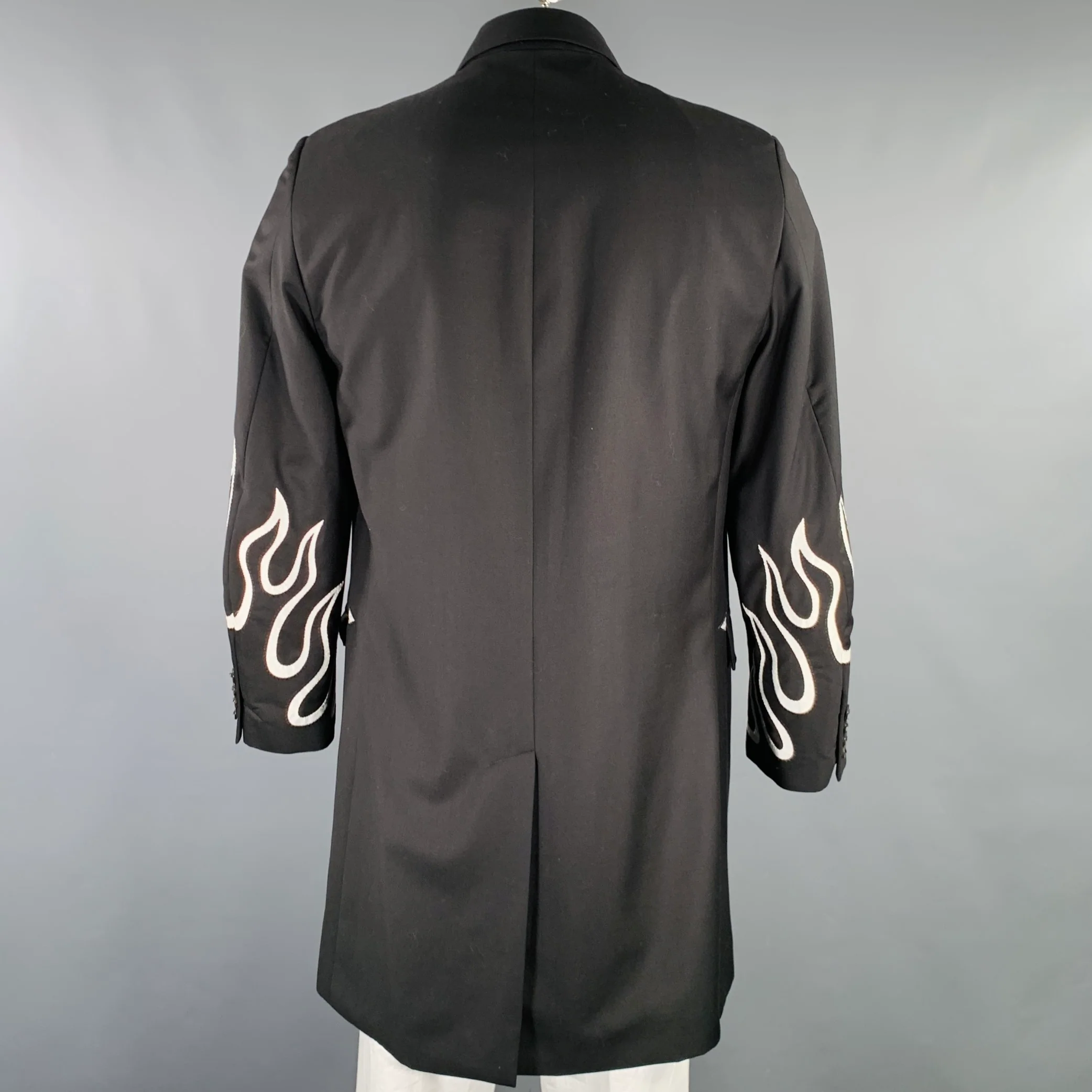IROQUOIS Size 42 Black White Embroidery Double Breasted Coat - Image 4