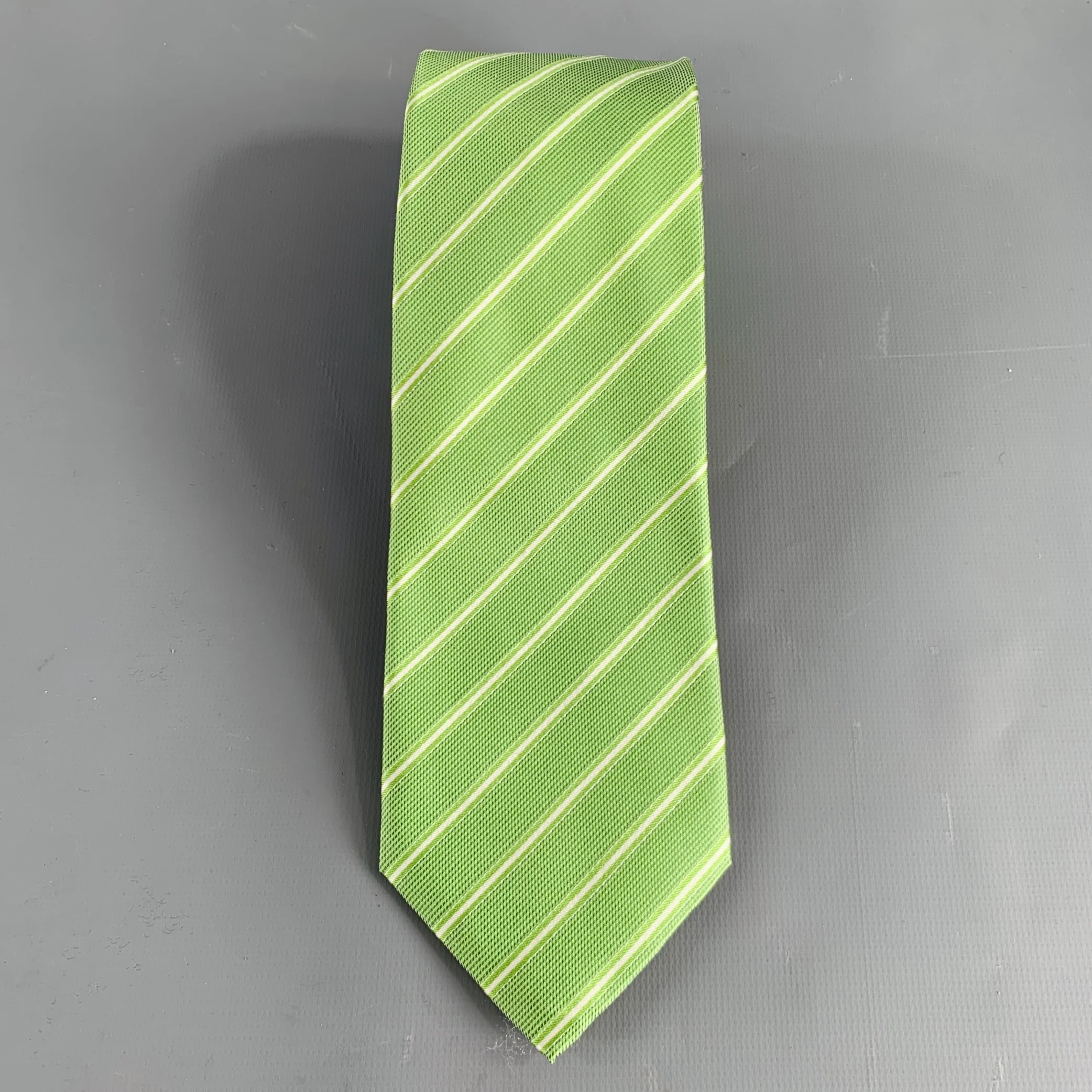 ISAIA Green White Diagonal Stripe Silk Tie - Image 2