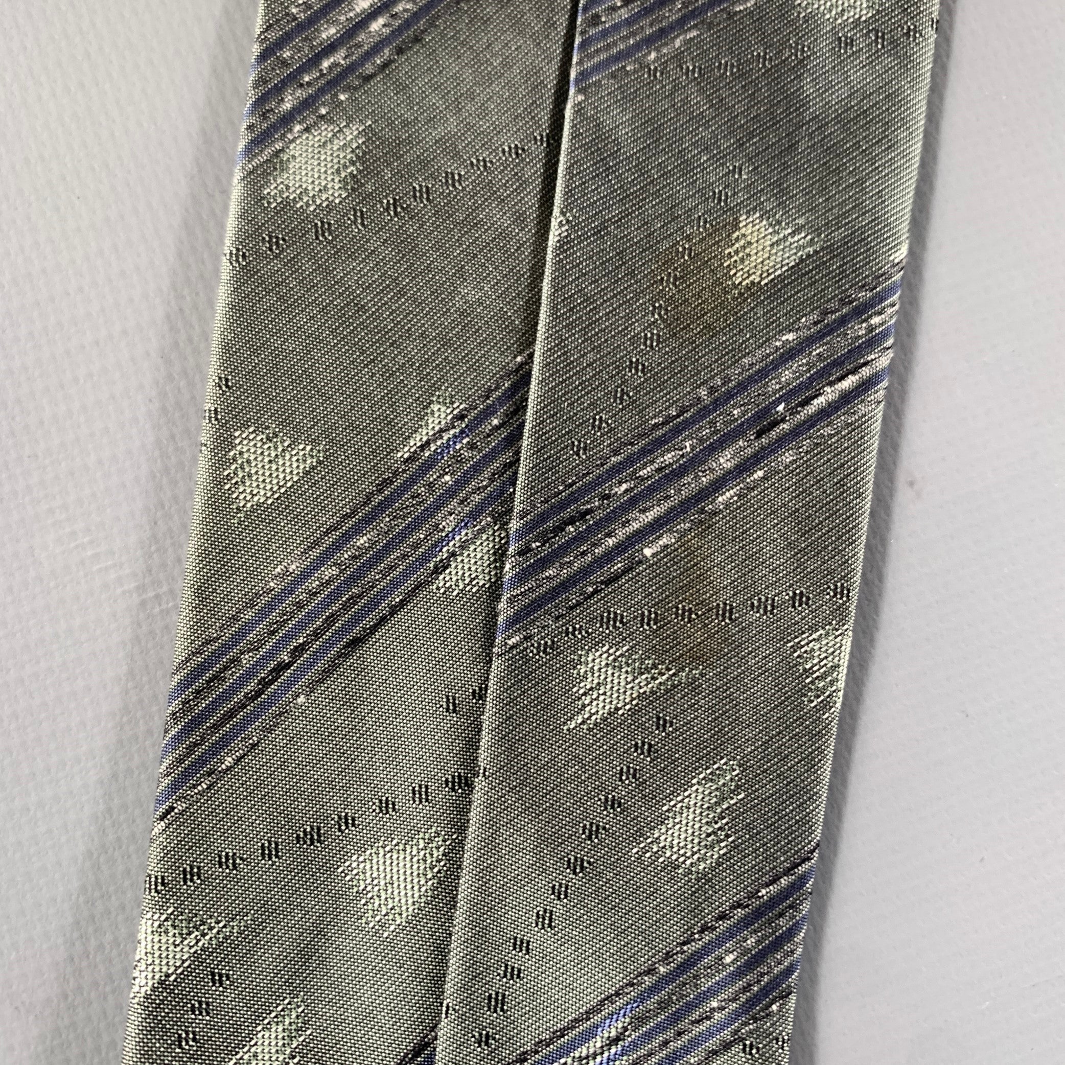 ISSEY MIYAKE Gray Navy Jacquard Silk Tie - Image 9