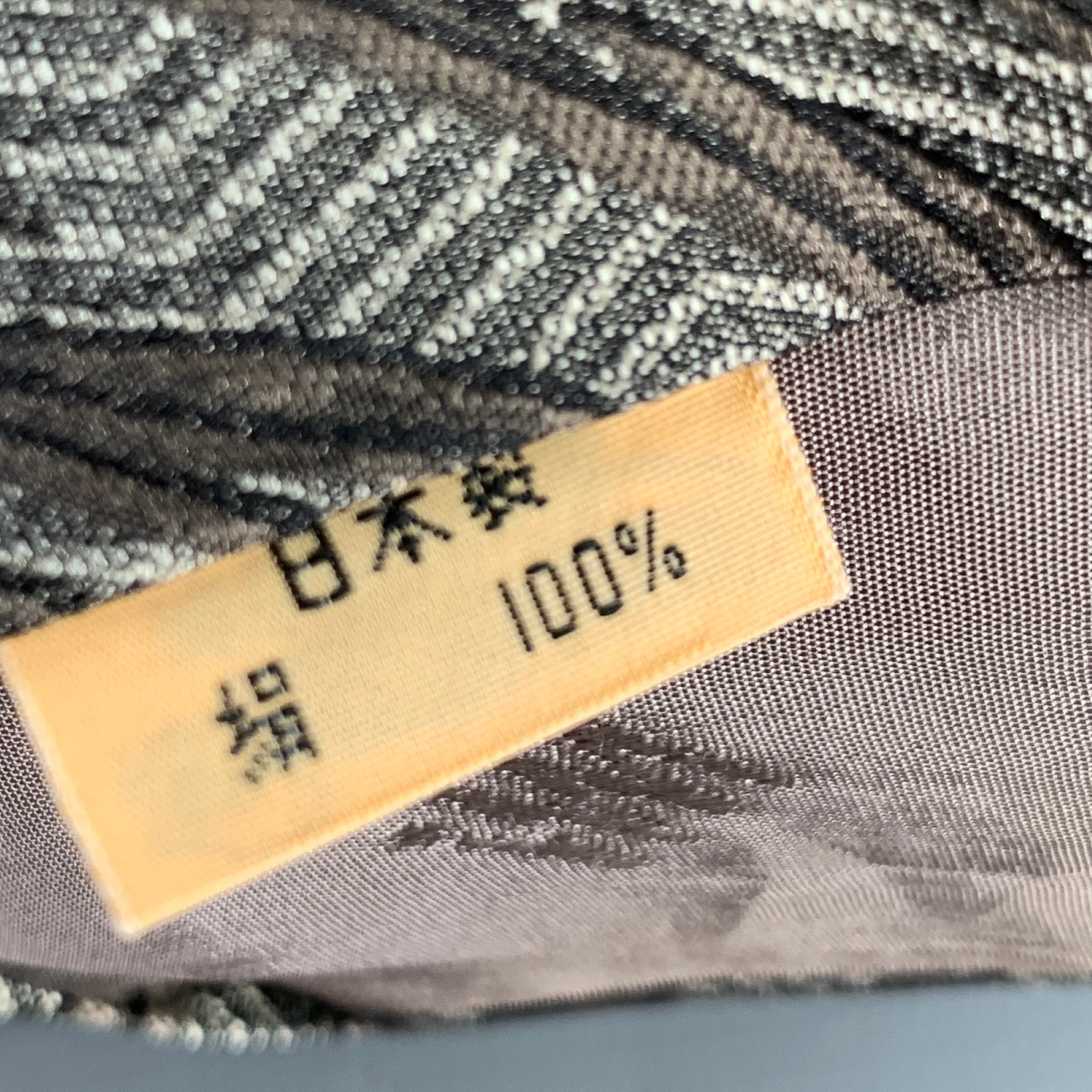 ISSEY MIYAKE Grey Khaki Geometric Silk Tie - Image 4