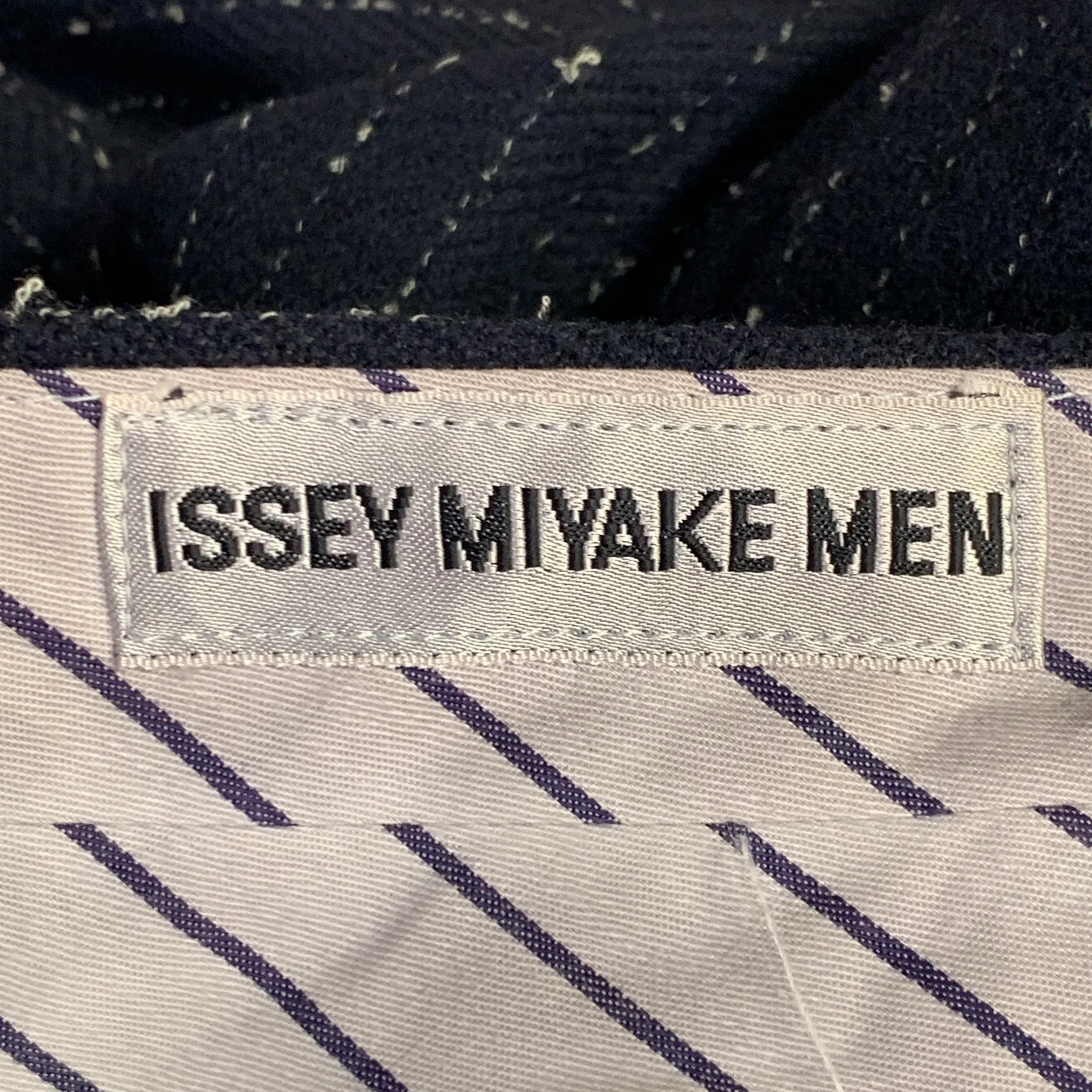 ISSEY MIYAKE Vintage Size L Navy Pinstripe Wool Blend Notch Lapel Suit - Image 10