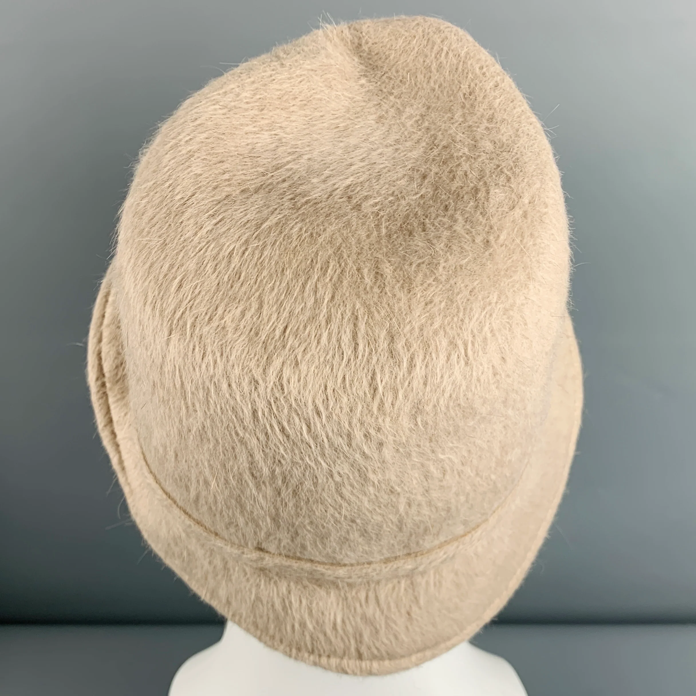JENNIFER OUELLETTE Beige Bow Hat - Image 4