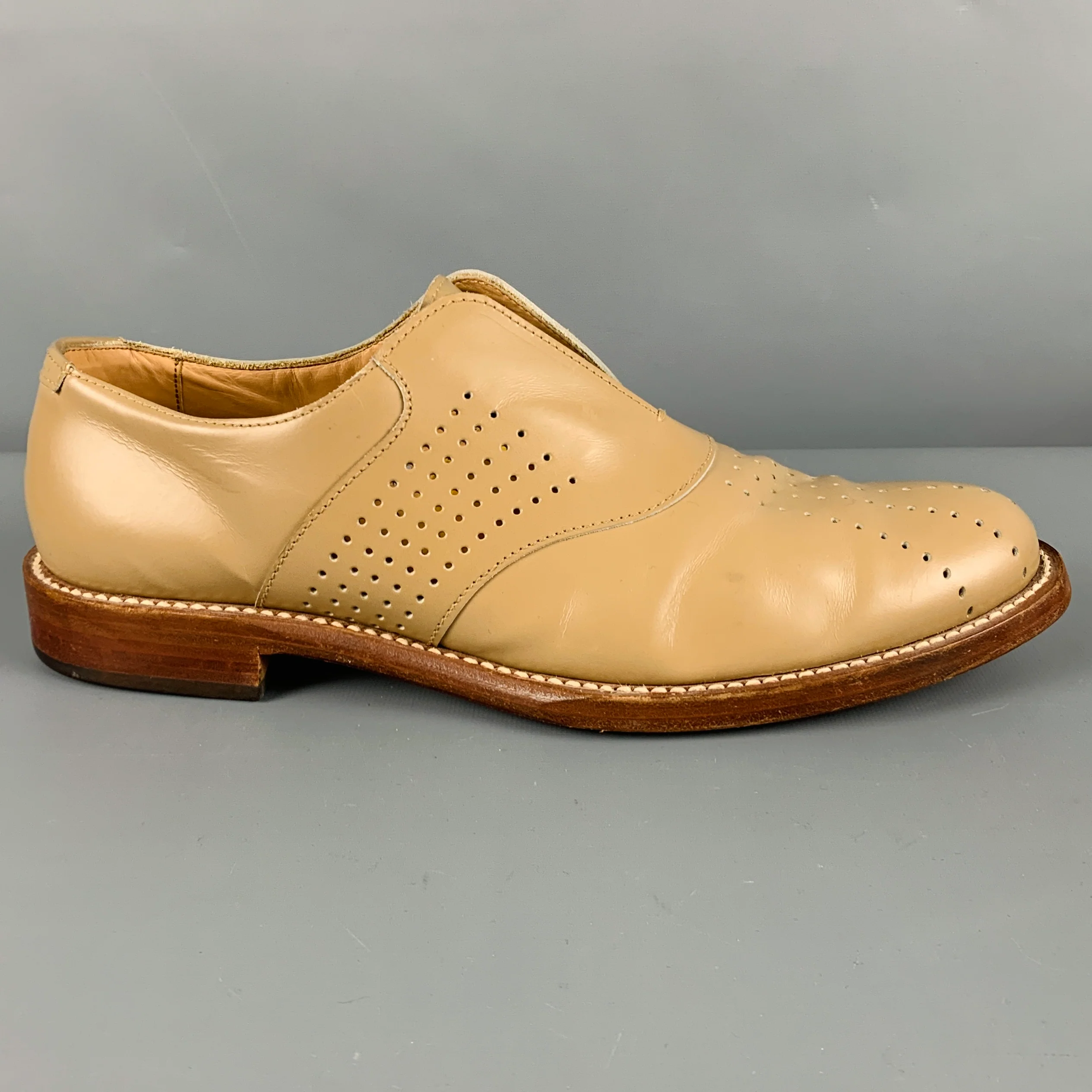 JIL SANDER Size 8.5 Beige Perforated Leather Slip On Loafers - Image 2