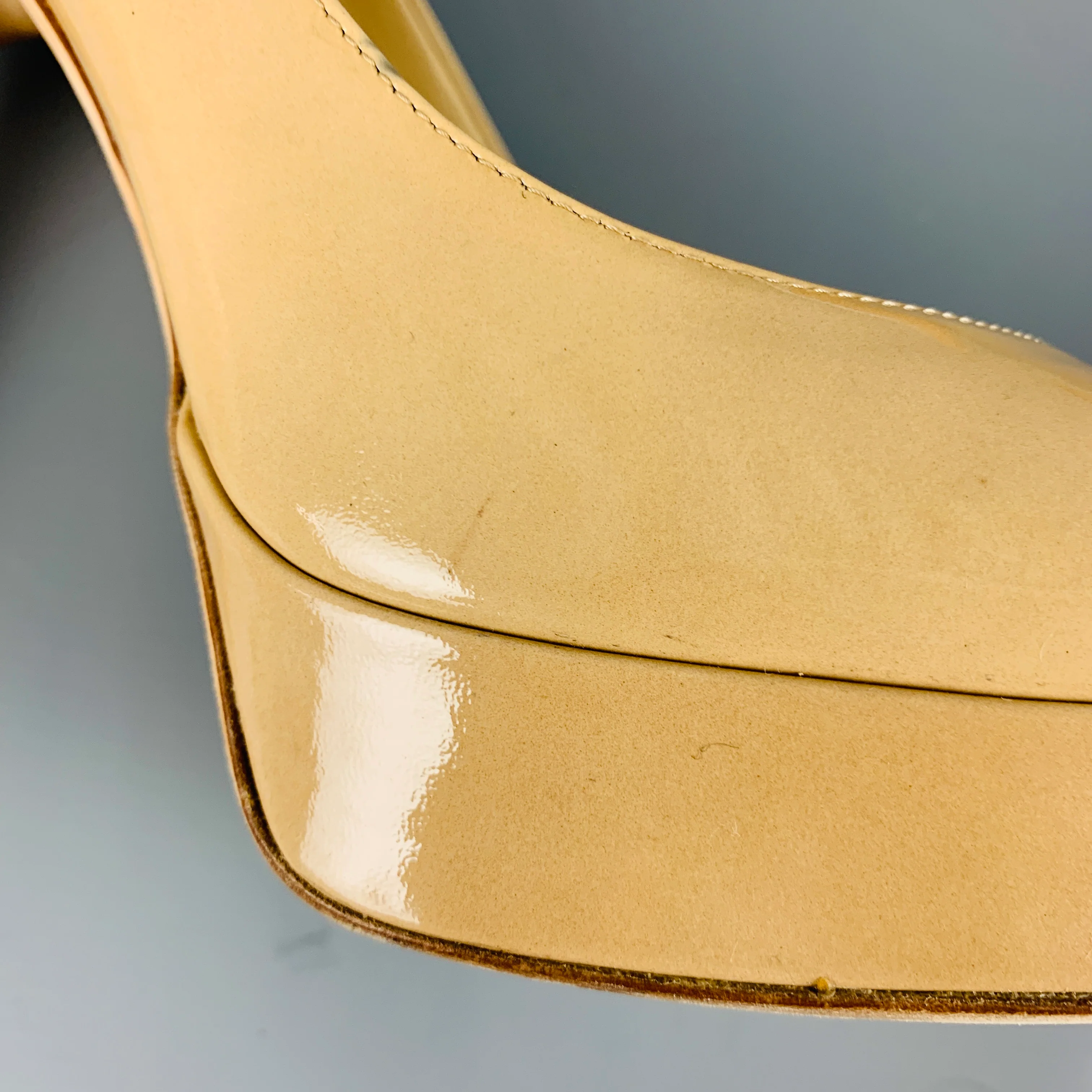 JIMMY CHOO Size 12 Beige Patent Leather Platform Pumps - Image 11