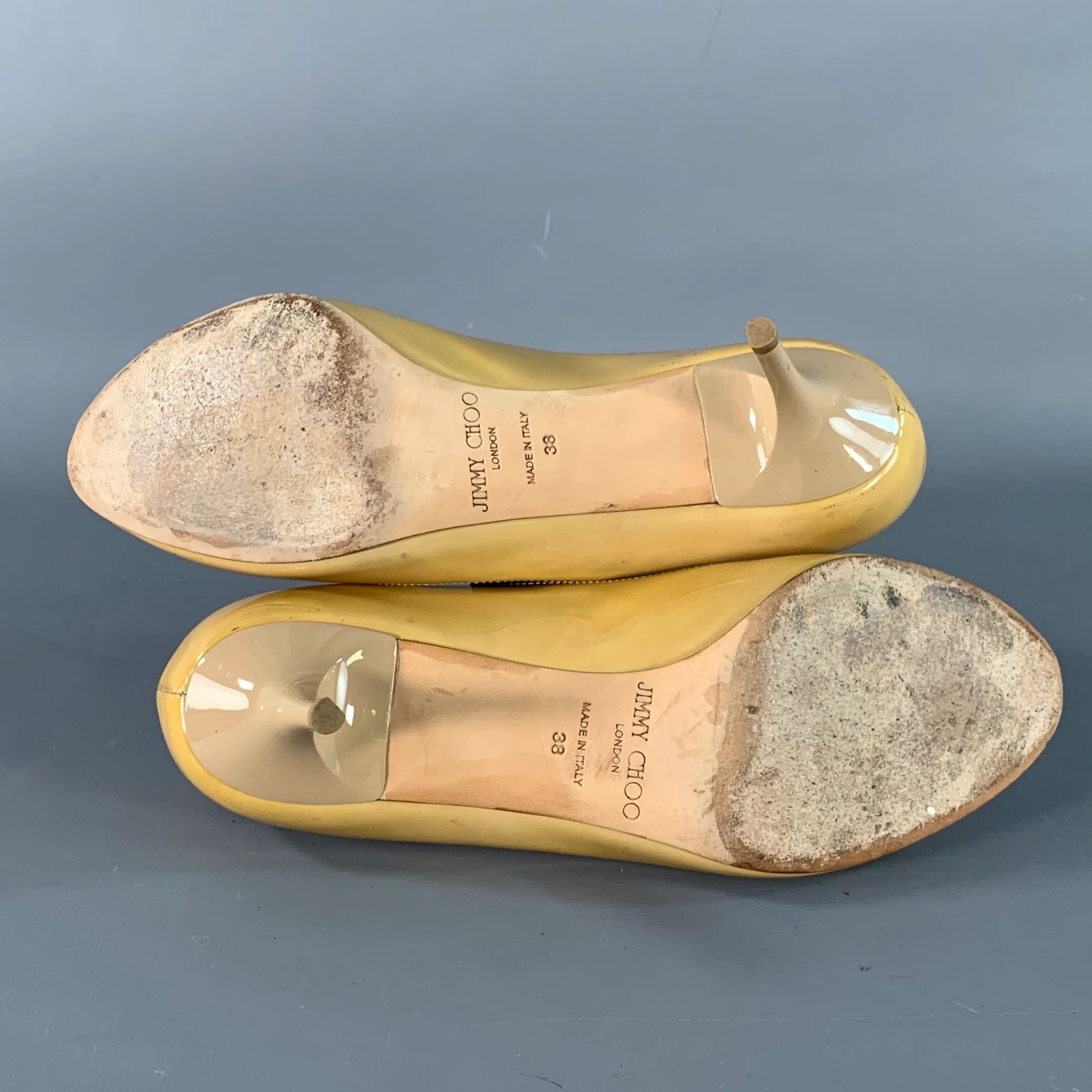 JIMMY CHOO Size 8 Tan Patent Leather Peep Toe Pumps - Image 6