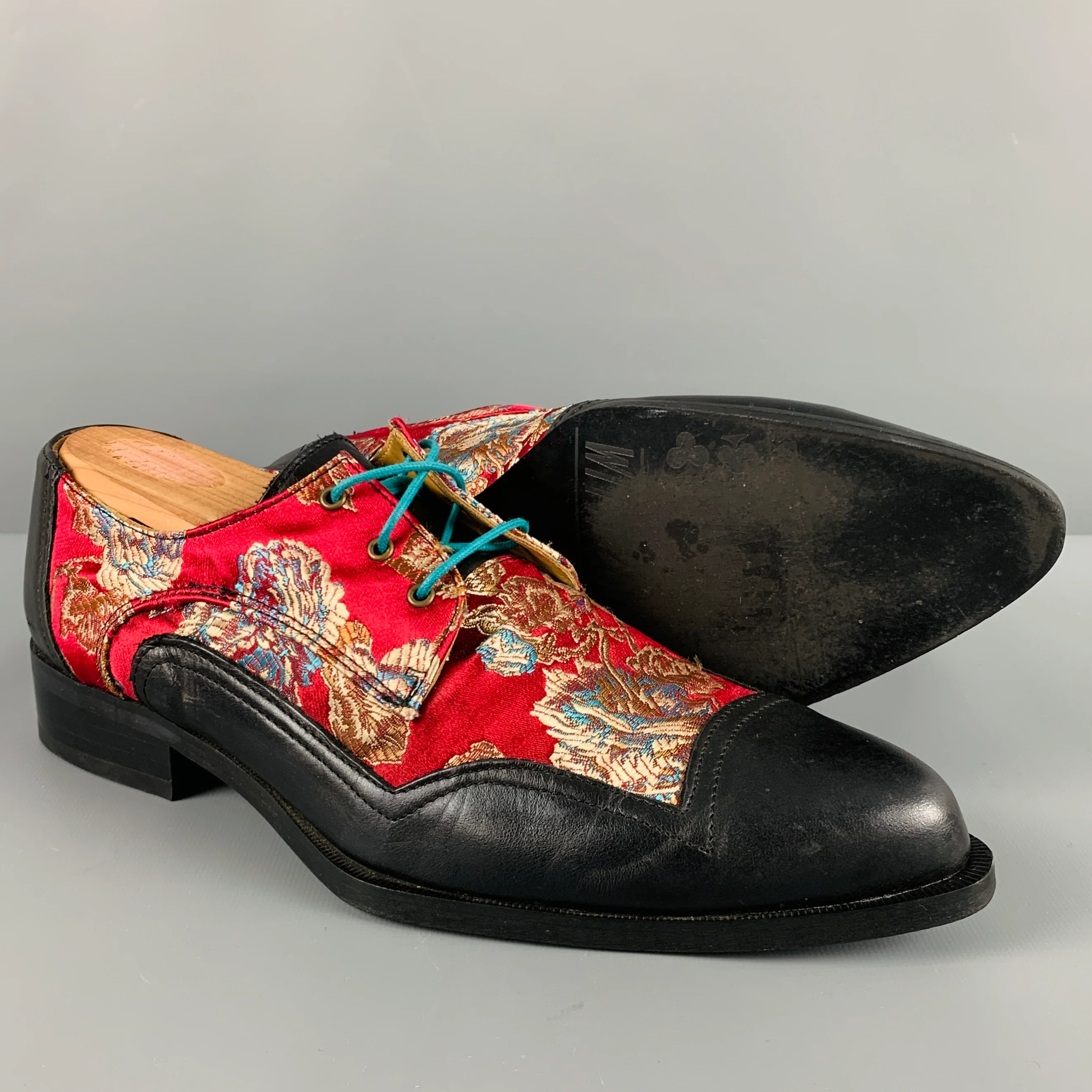 JOHN FLUEVOG Size 7 Black Red Floral Jacquard Lace Up Shoes - Image 5