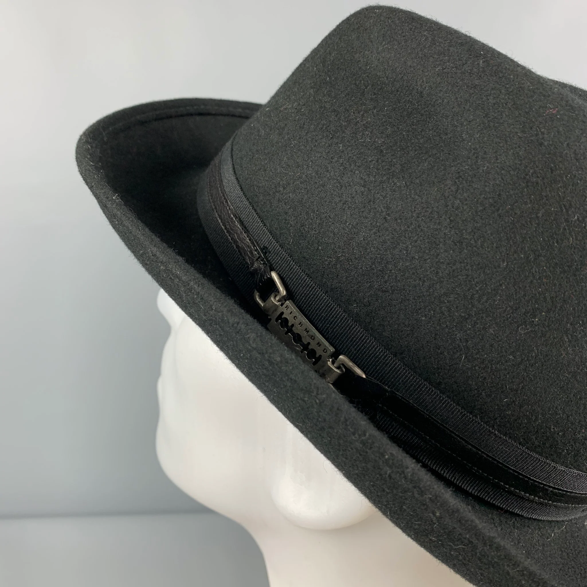 JOHN RICHMOND Black Wool Felt Razor Blade Hat - Image 5