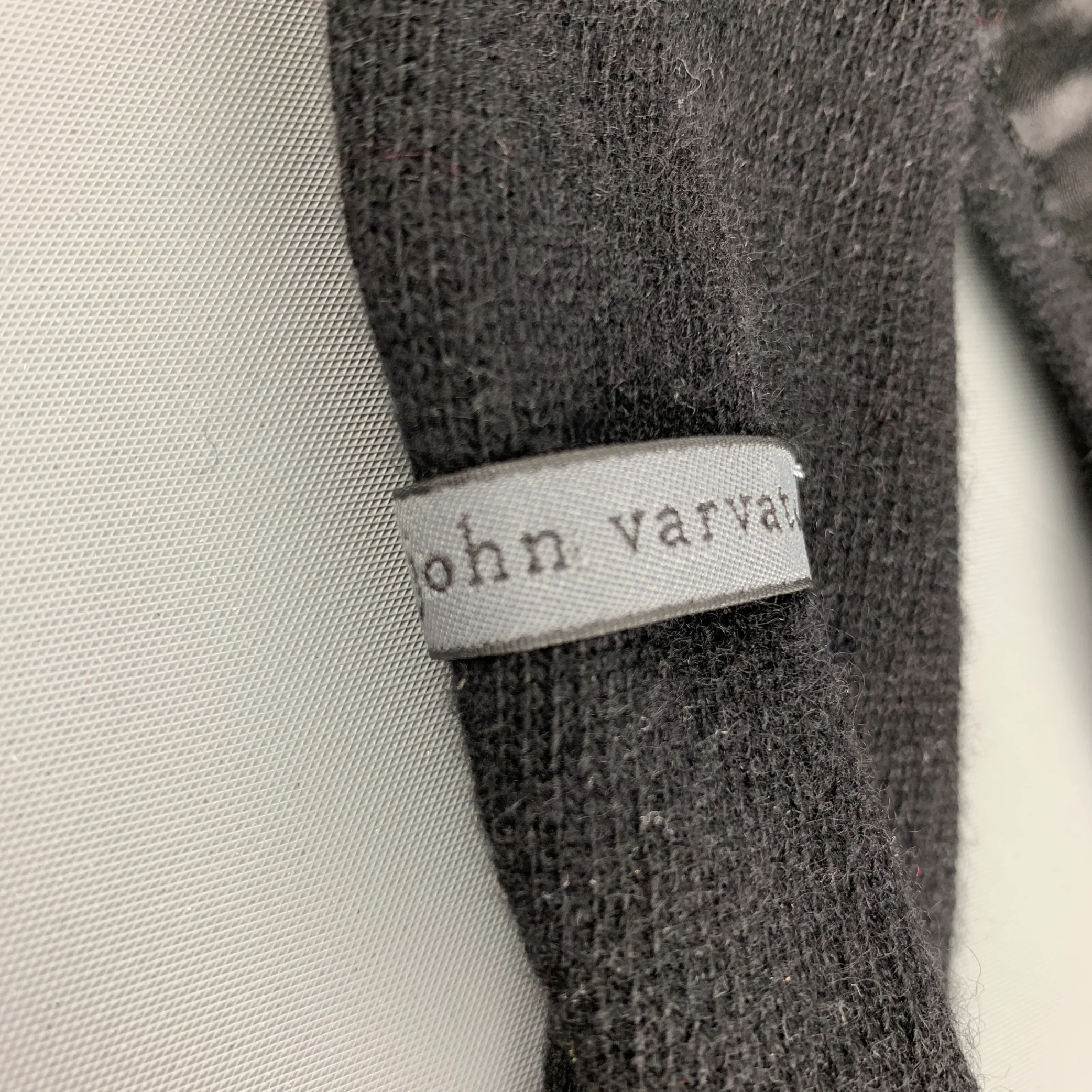 JOHN VARVATOS Black Grey Cashmere Knitt Tie - Image 3
