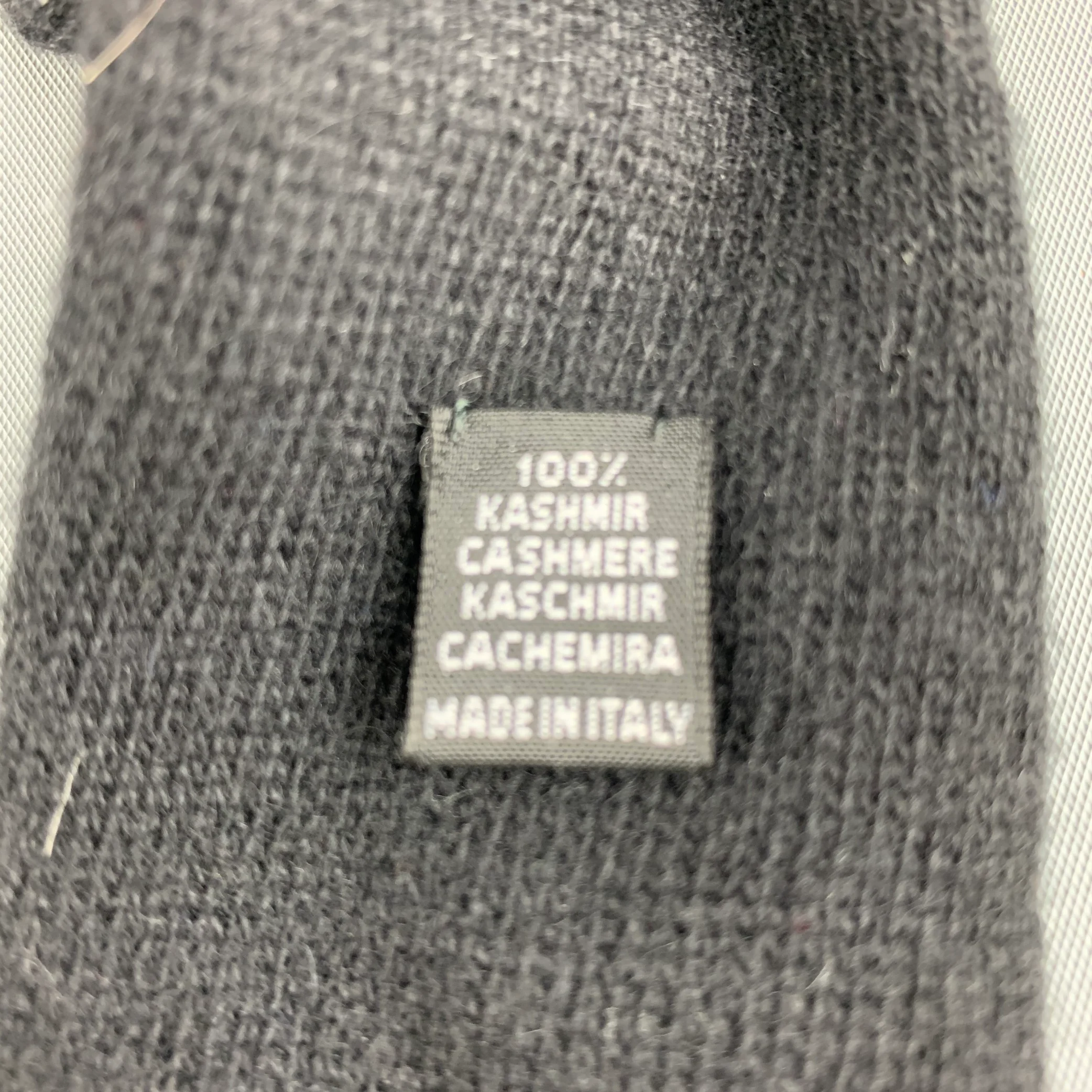 JOHN VARVATOS Black Grey Cashmere Knitt Tie - Image 4