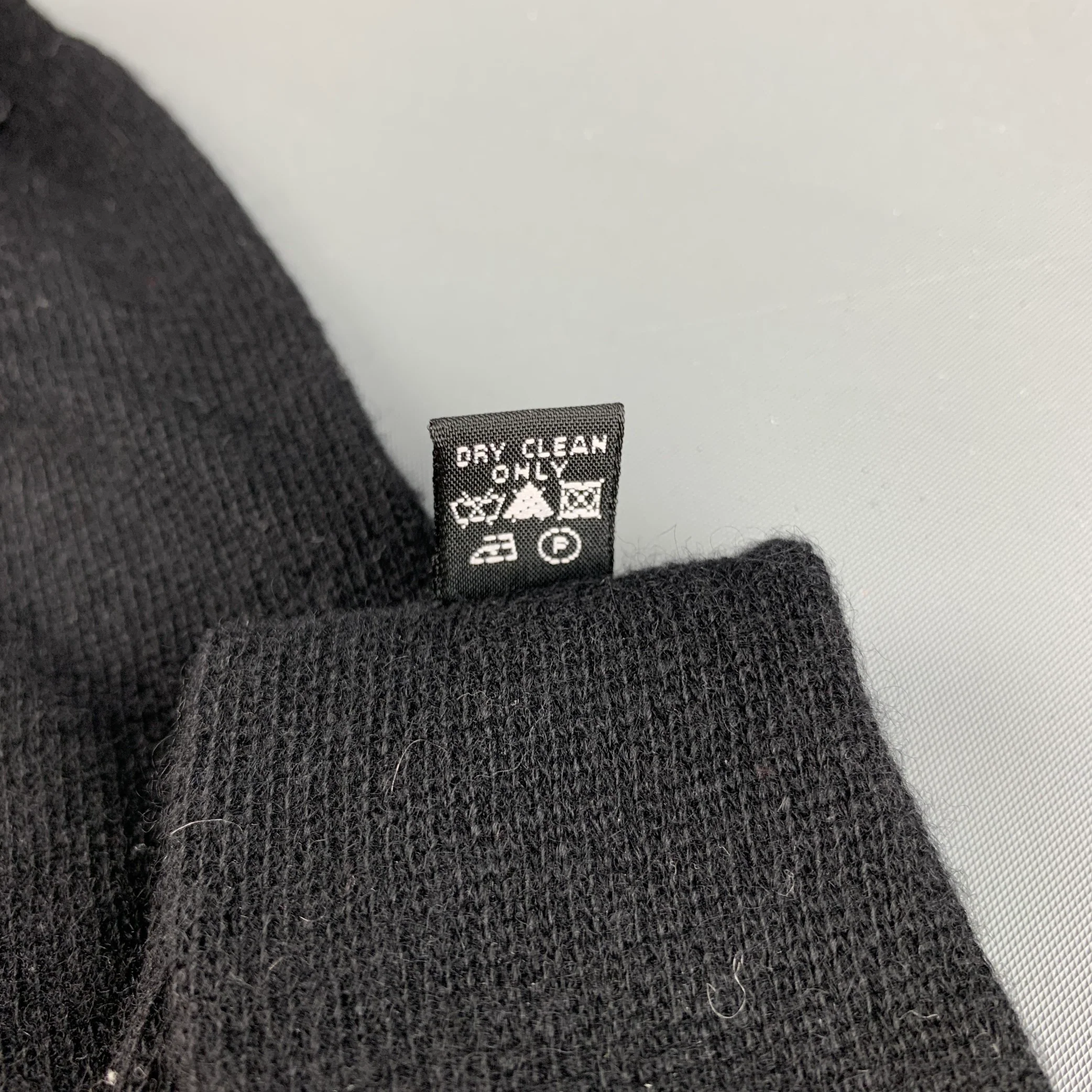 JOHN VARVATOS Black Grey Cashmere Knitt Tie - Image 5