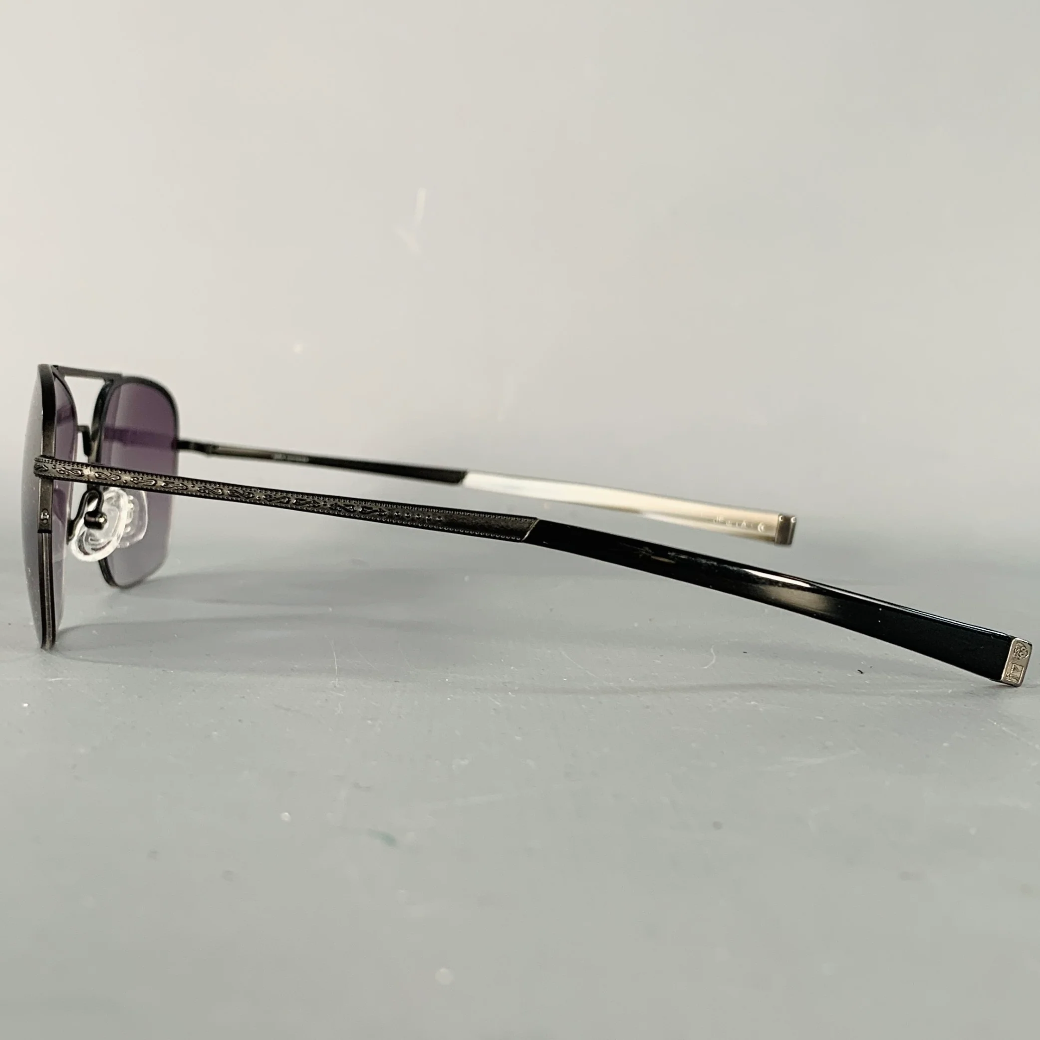 JOHN VARVATOS Black Gunmetal Metal Navigator Sunglasses - Image 4