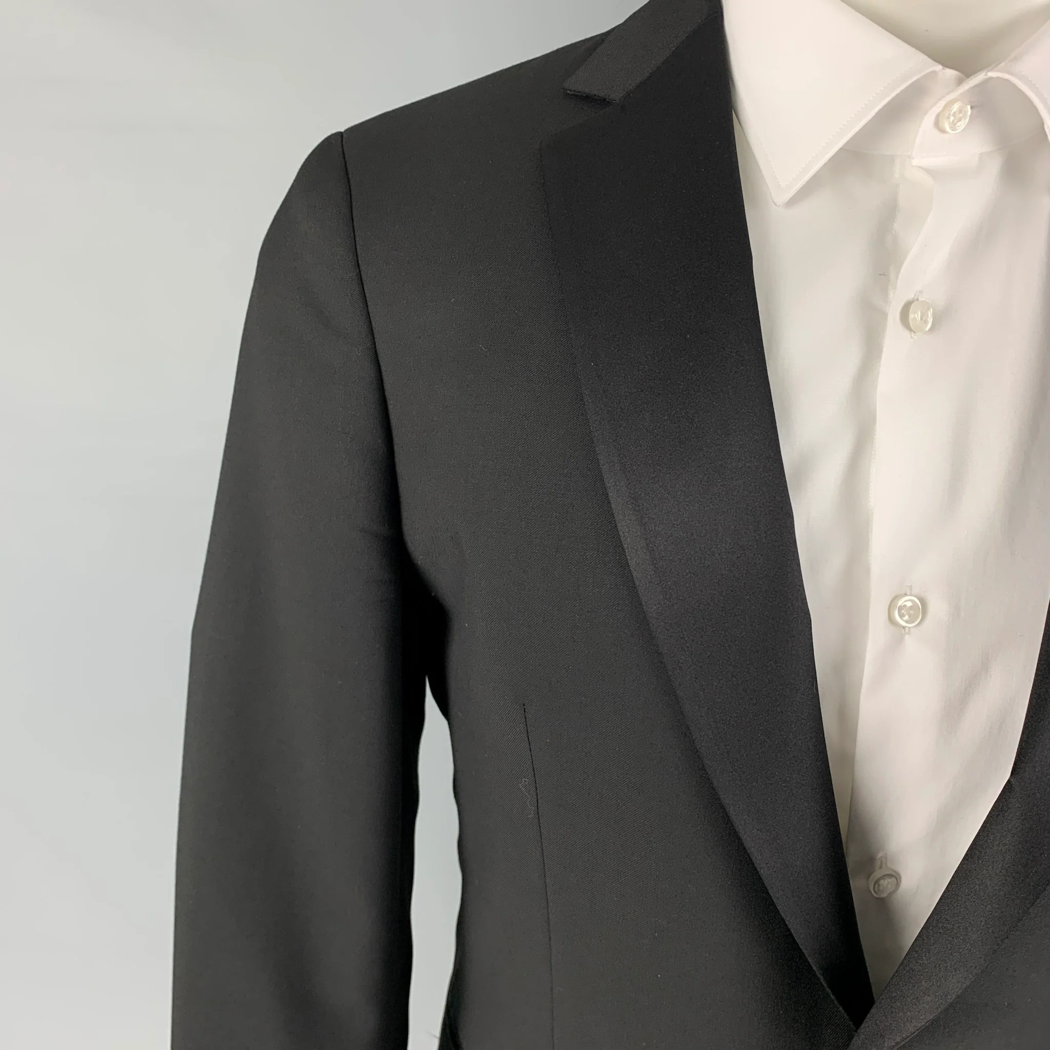 JOHN VARVATOS Size 38 Black Wool Tuxedo Sport Coat - Image 2